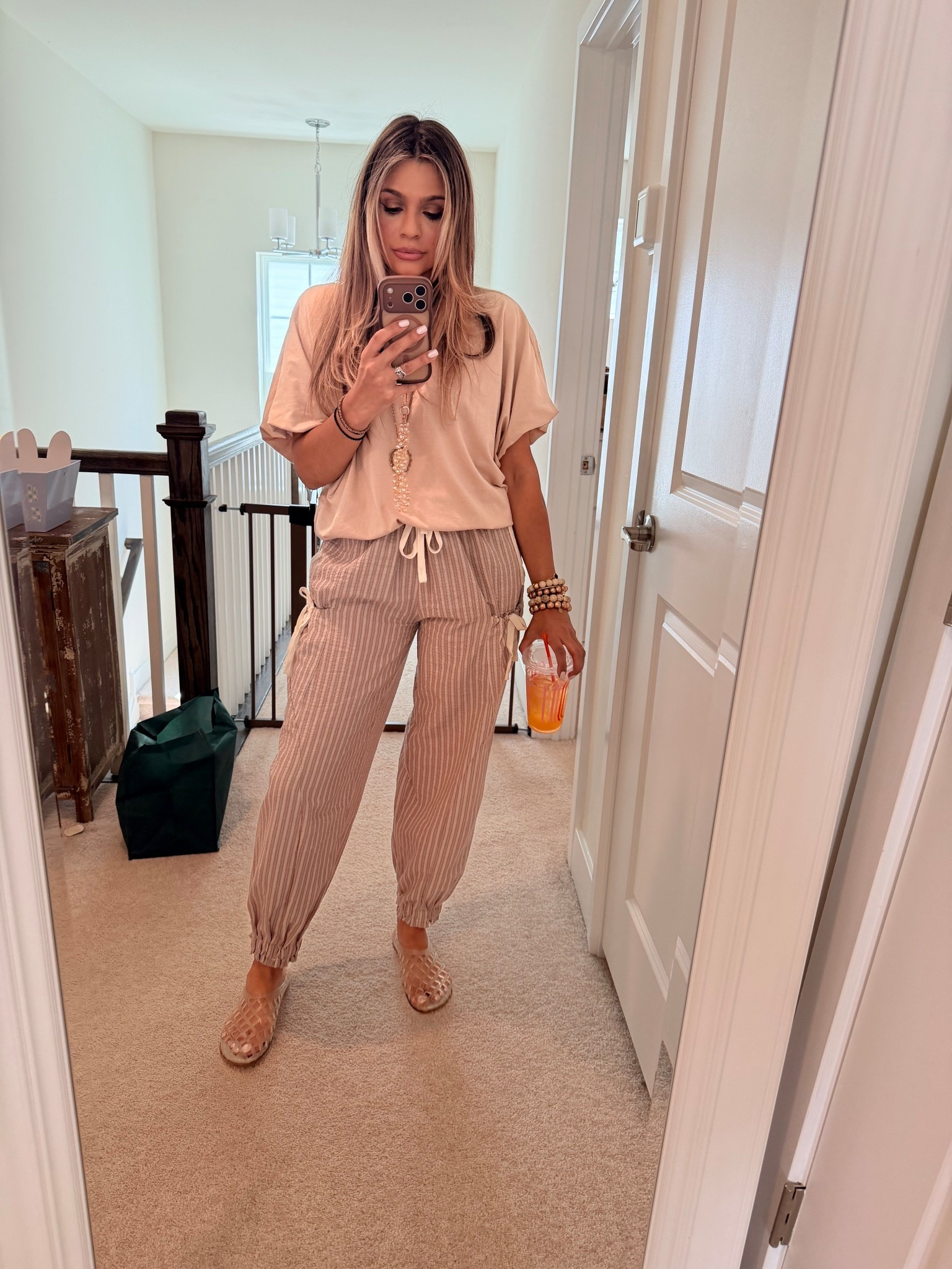 Perfect spring outfit. 
Love simple outfits that can be dressed up or down. 
Pants are so light weight and this is my favorite top. I have it in every color 

#LTKgrwm #LTKootd #LTKdayinmylife