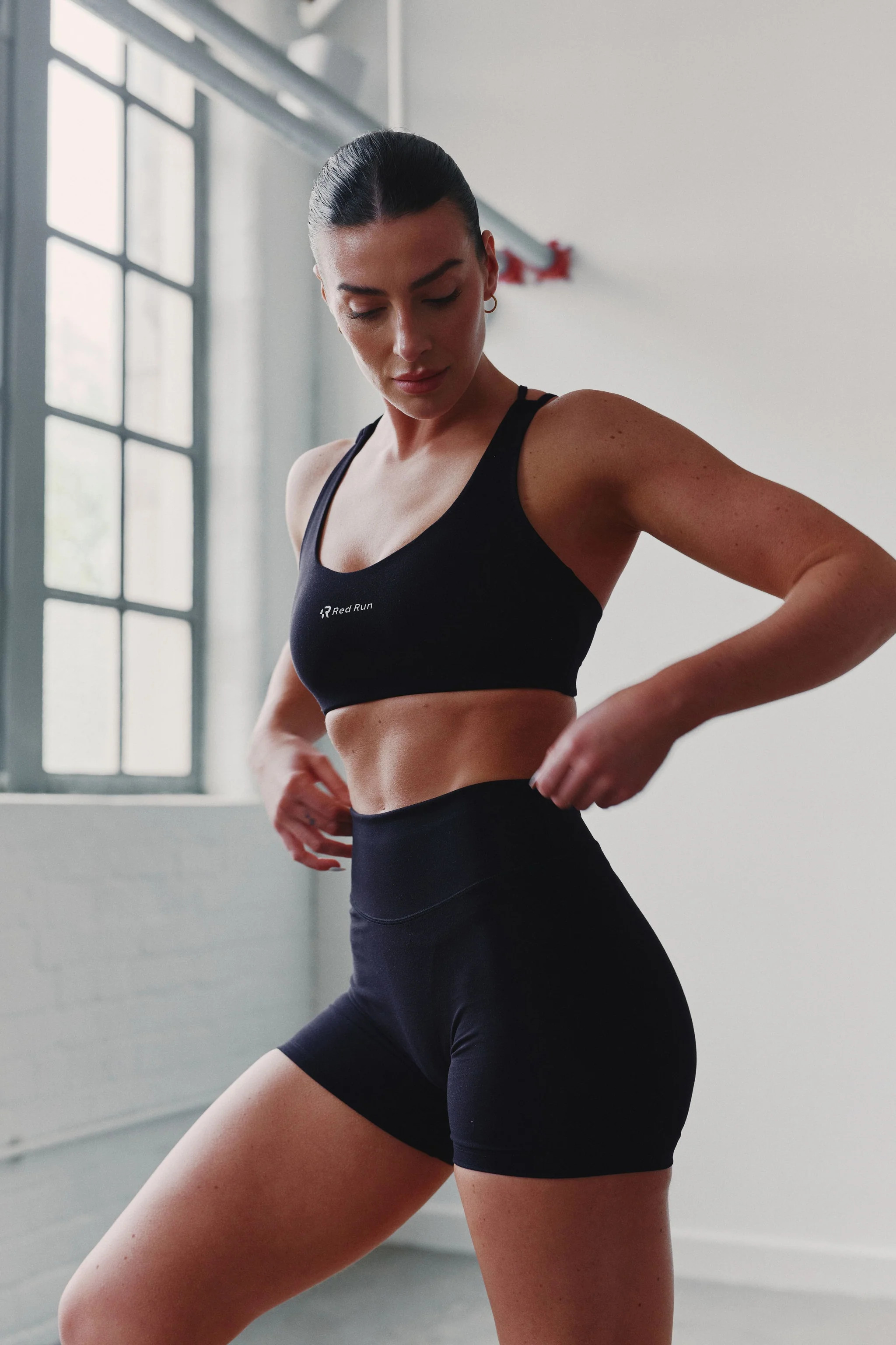 Active Elevate 4" Shorts - Black | Red Run (UK)