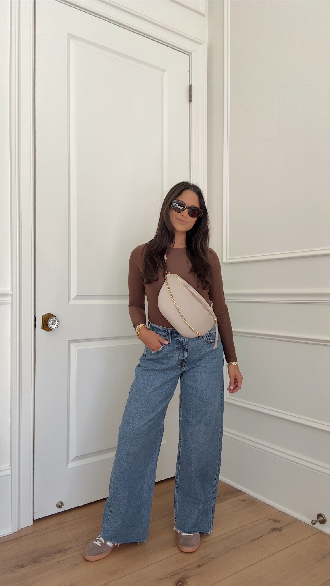 These low-rise ultra loose jeans are on major sale + an extra 15% OFF with code: DENIMAF 
I’m wearing the short length here so I can wear with sneakers and flats. Also, take 20% OFF my bag with code: HAUTE20

#abercrombie #denimsale 

#LTKSaleAlert #LTKootd #LTKPetite