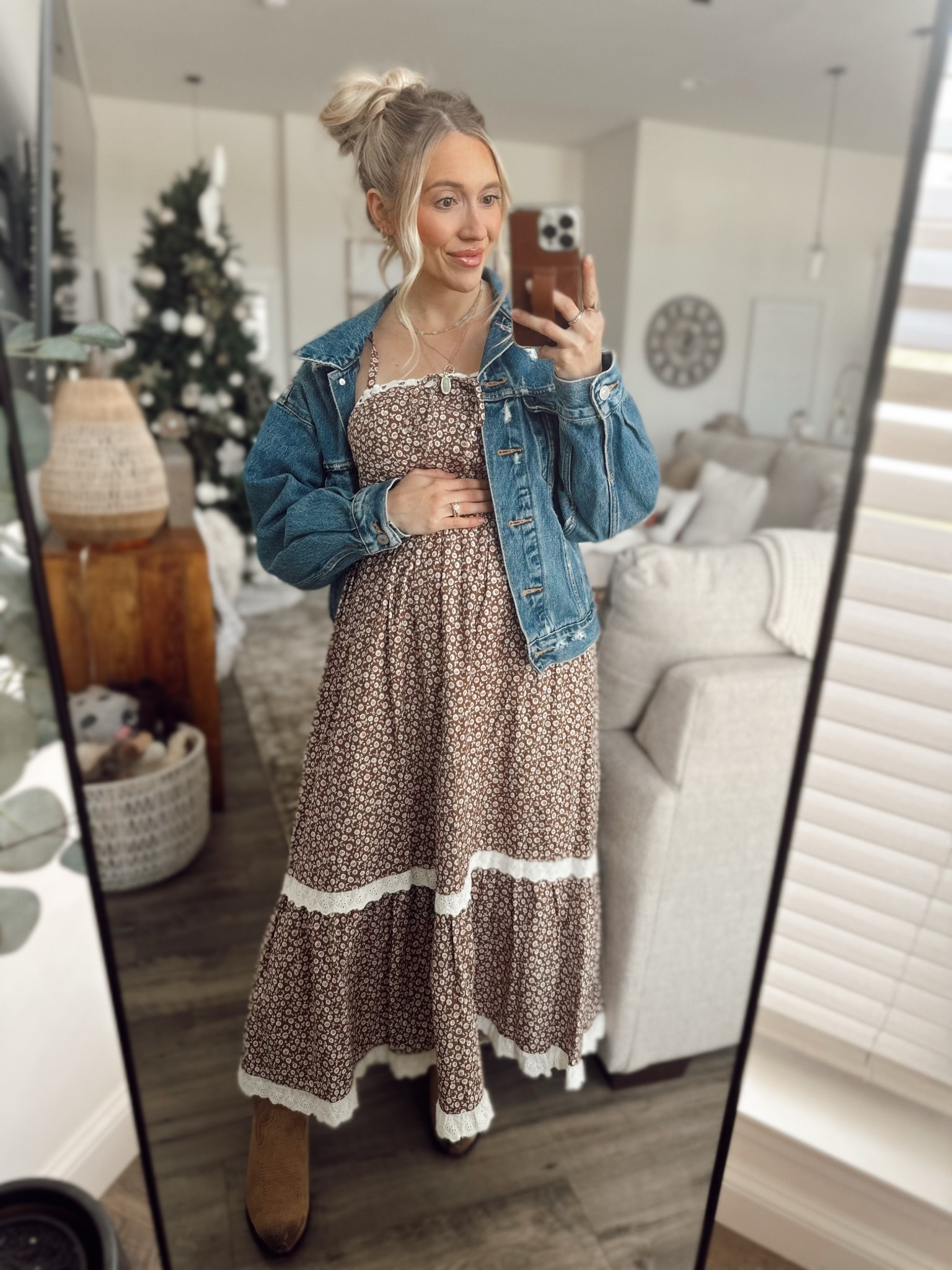 How I’m dressing the bump for fall + winter 💫

pregnancy style, maternity style, bump ootd, third trimester, second trimester, pregnancy how to style 



#LTKootd #LTKBaby #LTKBump