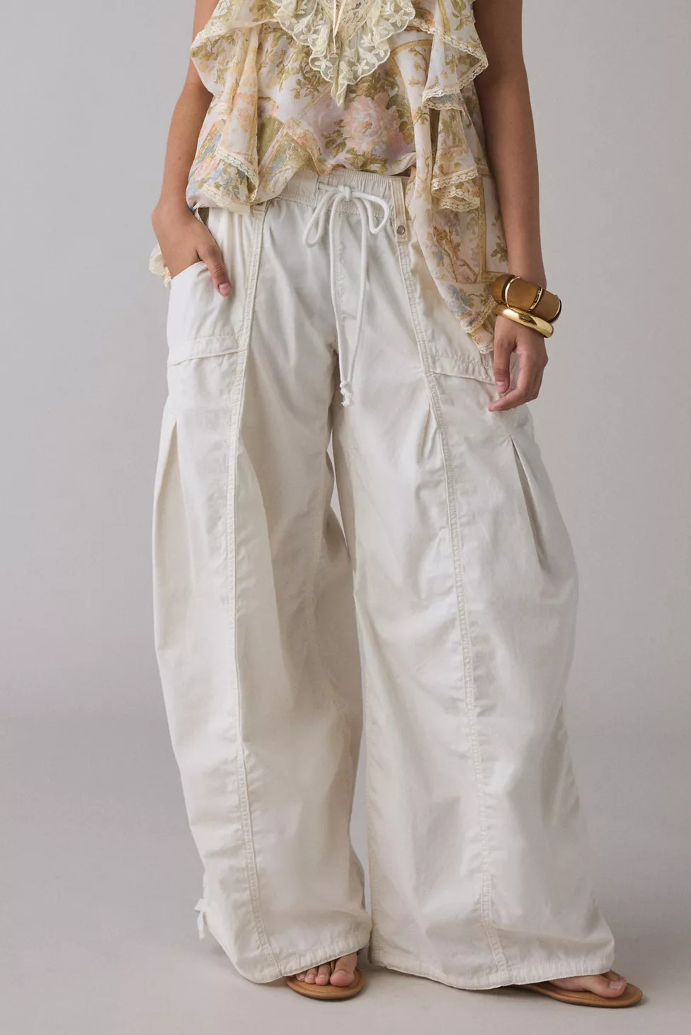 BDG Sunridge Mid-Rise Cargo Balloon Pants | Urban Outfitters (US and RoW)