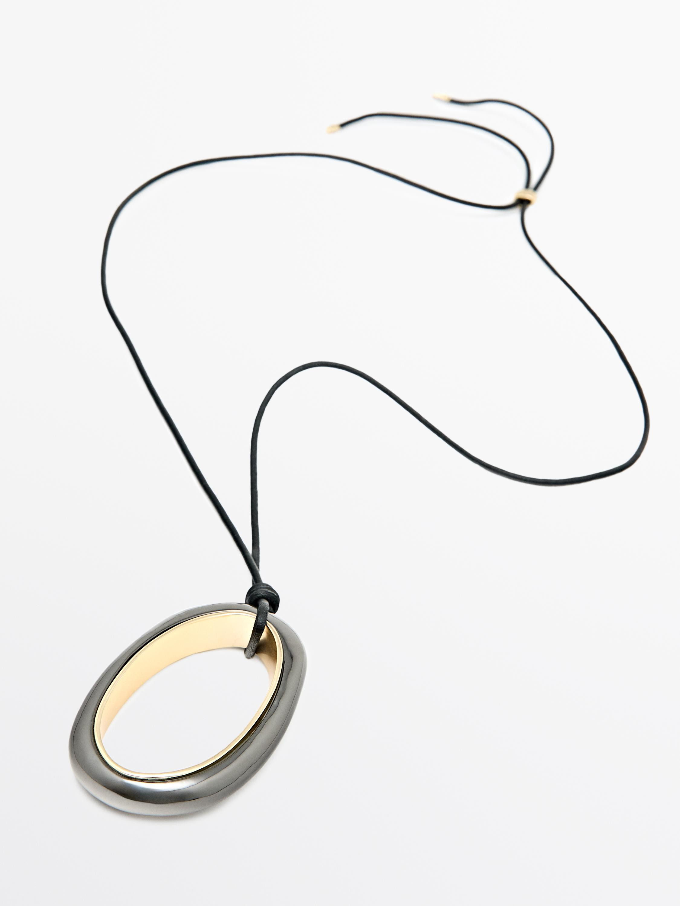 Necklace with oval pendant | Massimo Dutti UK