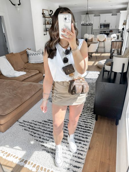 Neutral Outfit 🤍

Top — small
Skort — small

casual outfit | neutral style | summer outfit | summer style | white basic tank top | cargo skort | white leather platform converse sneakers | crossbody bag | sunglasses | affordable outfit | affordable fashion 



#LTKFindsUnder100 #LTKItBag #LTKShoeCrush