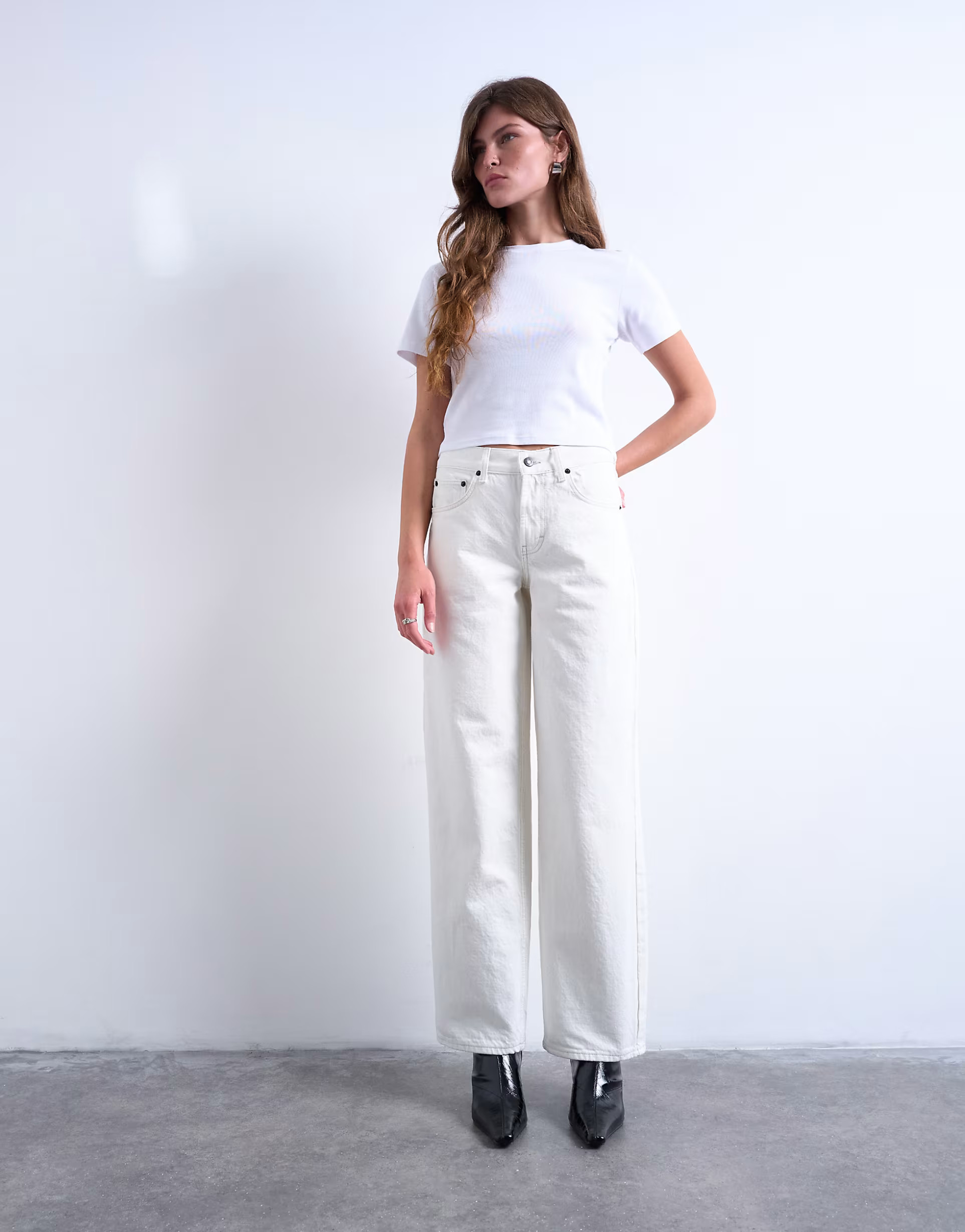 Topshop cinch low rise relaxed jean in white | ASOS (Global)