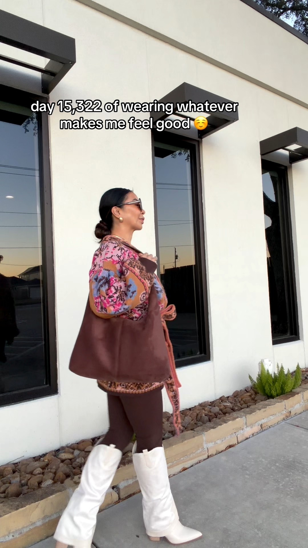 Cutie cardigan from Vici 

Code: ROSELYN35 

#LTKdayinmylife #LTKootd #LTKFindsUnder100