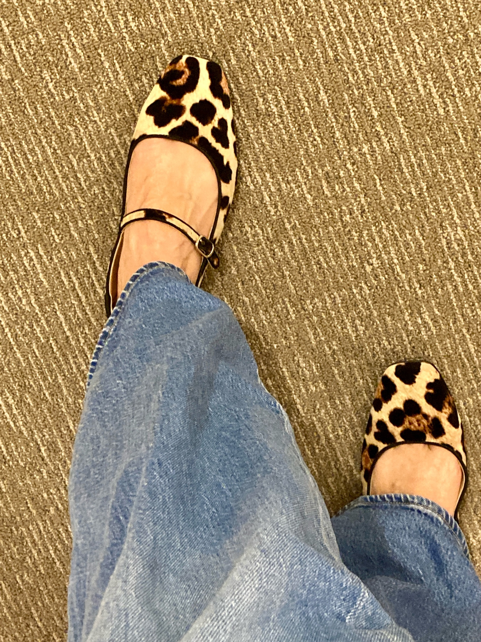 The cutest animal print flats 


#LTKShoeCrush #LTKSeasonal #LTKStyleTip