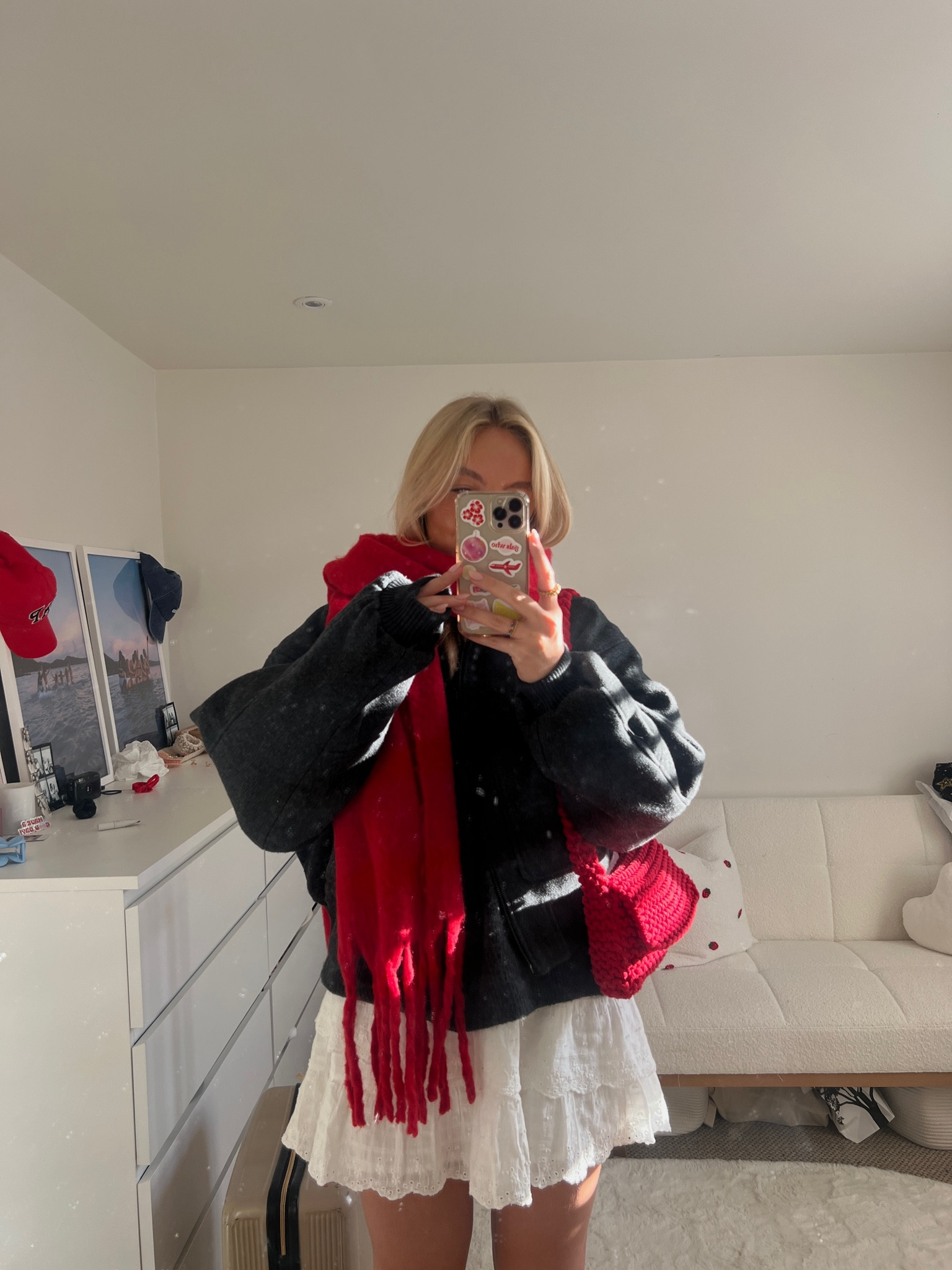 Red scarf and bag are an essential in my wardrobe now 🤝🏼

#LTKsalealert #LTKCyberSaleES #LTKCyberWeek