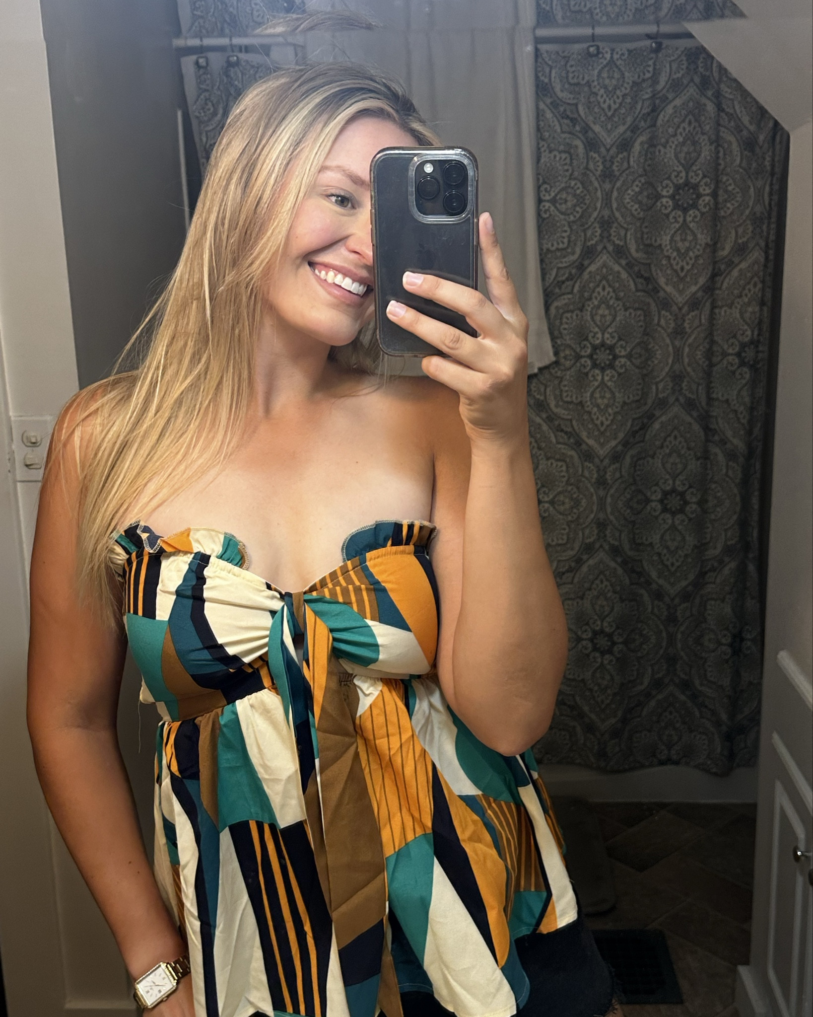 Really exposing my golfers tan here 😂😭 it’s so bad… anyways, this top is SO fun!!! I absolutely love it. So comfortable and so fun for summer! Strapless tops are so in 🩵 

#LTKStyleTip #LTKParties #LTKFindsUnder50