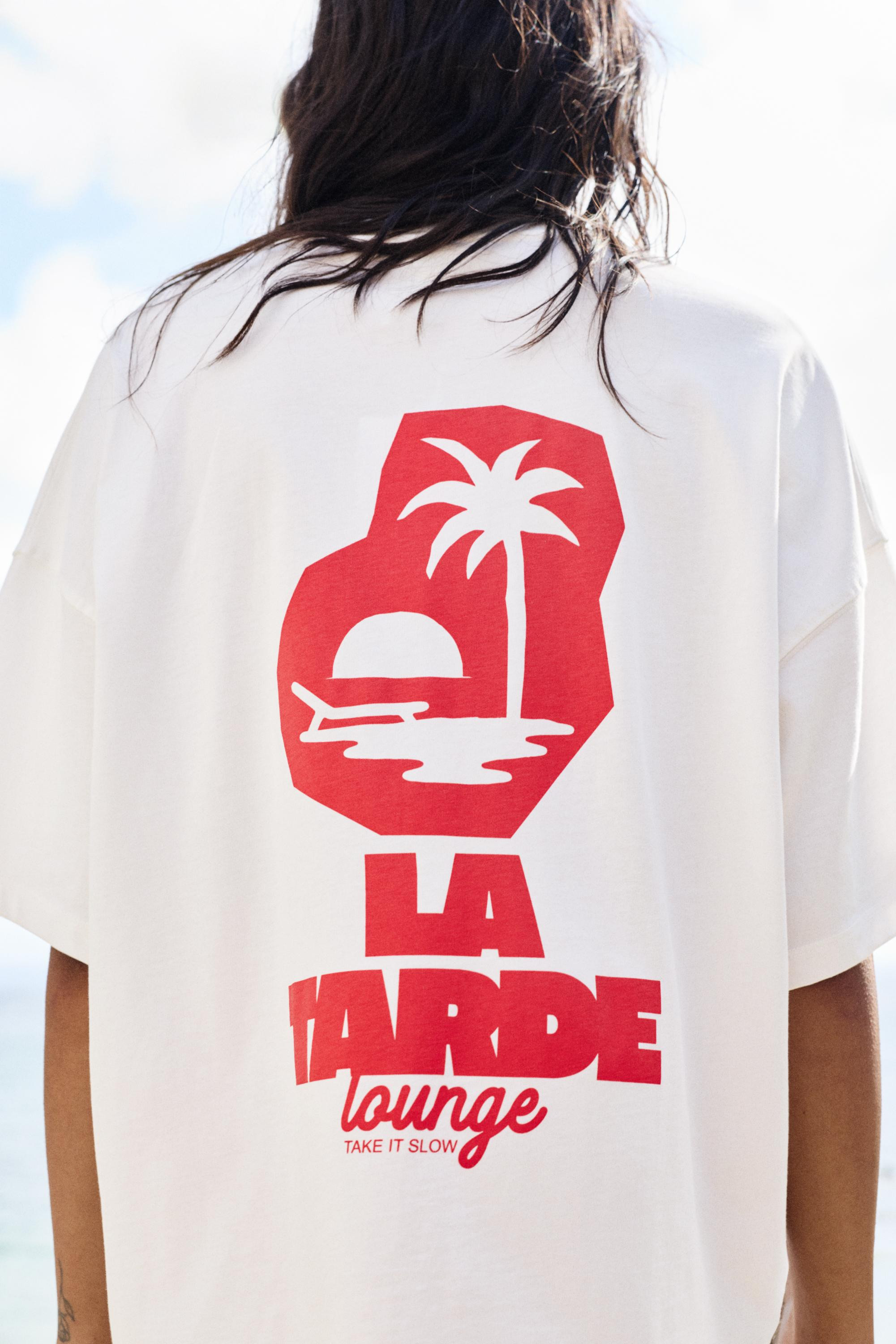 La Tarde graphic T-shirt | Pull&Bear United Kingdom | PULL and BEAR UK