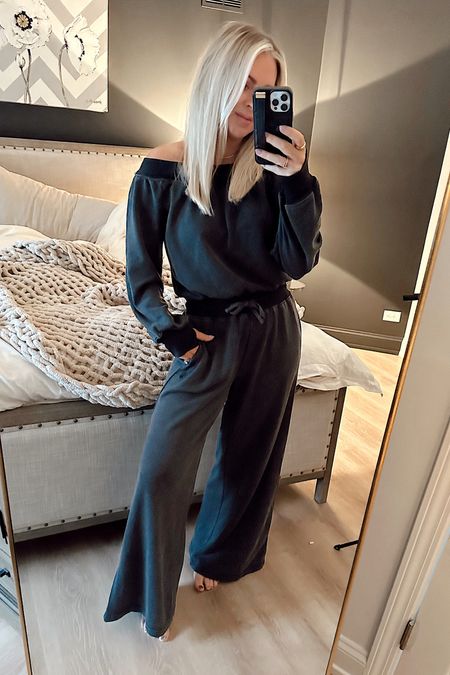 Another fabulous onesie! Love love love! 
So comfy and cute! Also comes in pink! 
I’m in small.

Onesie. Jumpsuit. Loungewear. 


#LTKstyletip #LTKbeauty #LTKfindsunder100