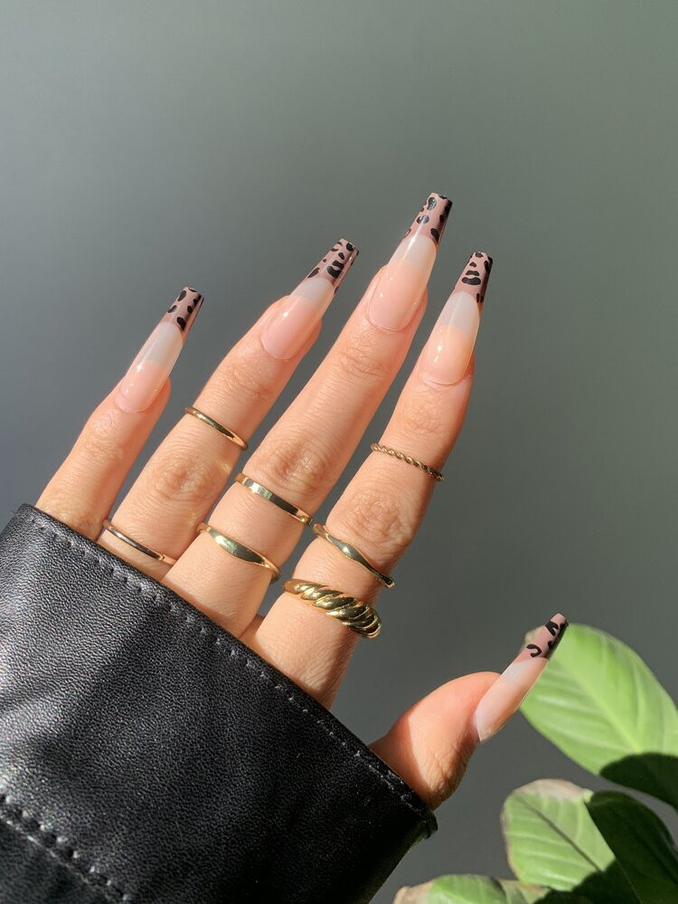 24pcs Leopard Fake Nail & 1sheet Tape & 1pc Nail File | SHEIN