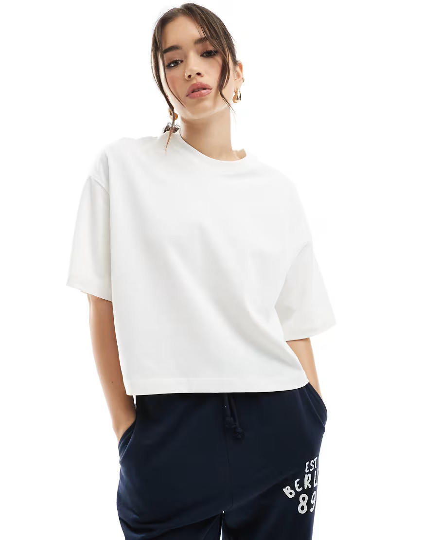 Bershka boxy oversized t-shirt in white | ASOS (Global)