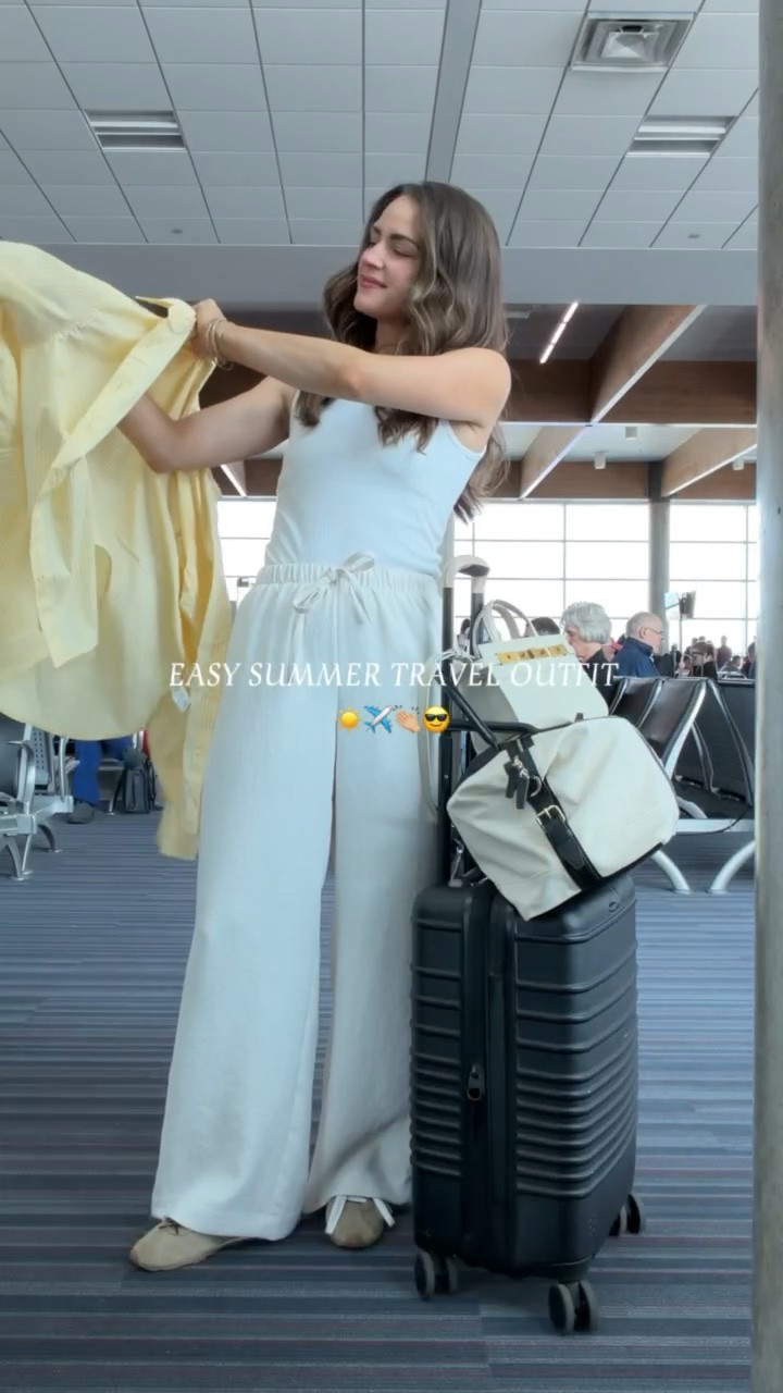 TRAVEL OUTFIT INSPO ✨✈️
My fav pants are on sale now

#LTKootd #LTKgrwm #LTKdayinmylife
