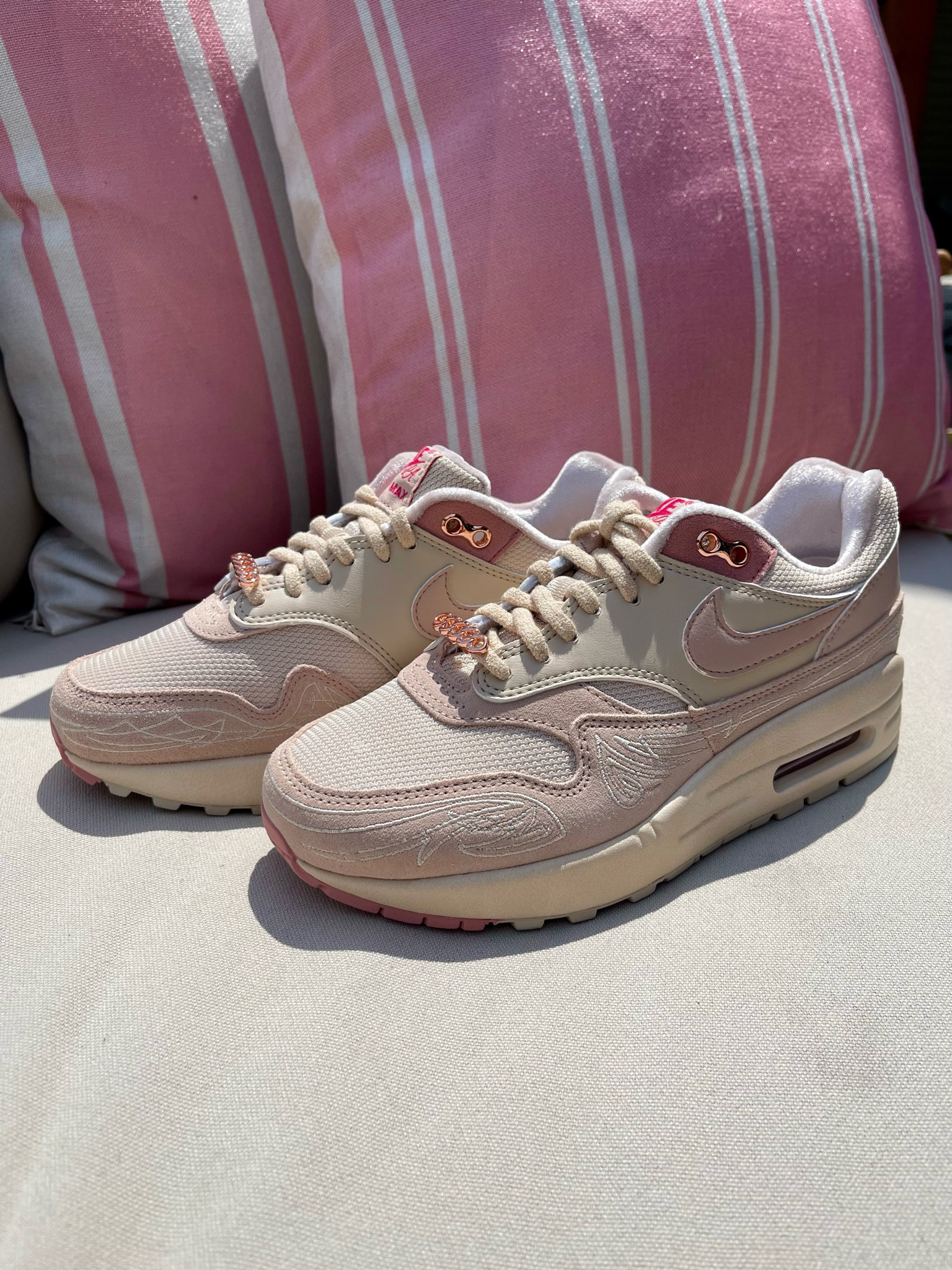 Stylish women's sneakers
Trendy athletic shoes
Women's sports footwear
Fashionable running shoes
Modern Nike women’s shoes
Comfortable women’s sneakers
Women's workout shoes
Trendy sports sneakers
High-performance running shoes
Chic women's trainers
Nike Womens shoes
Nike sneakers for moms

#LTKOver40 #LTKSaleAlert #LTKShoeCrush