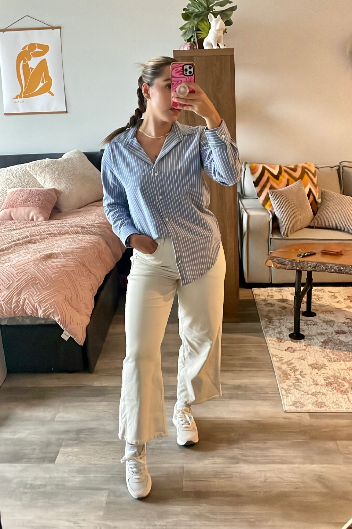 Keepin it simple
Top - M
Jeans - 6