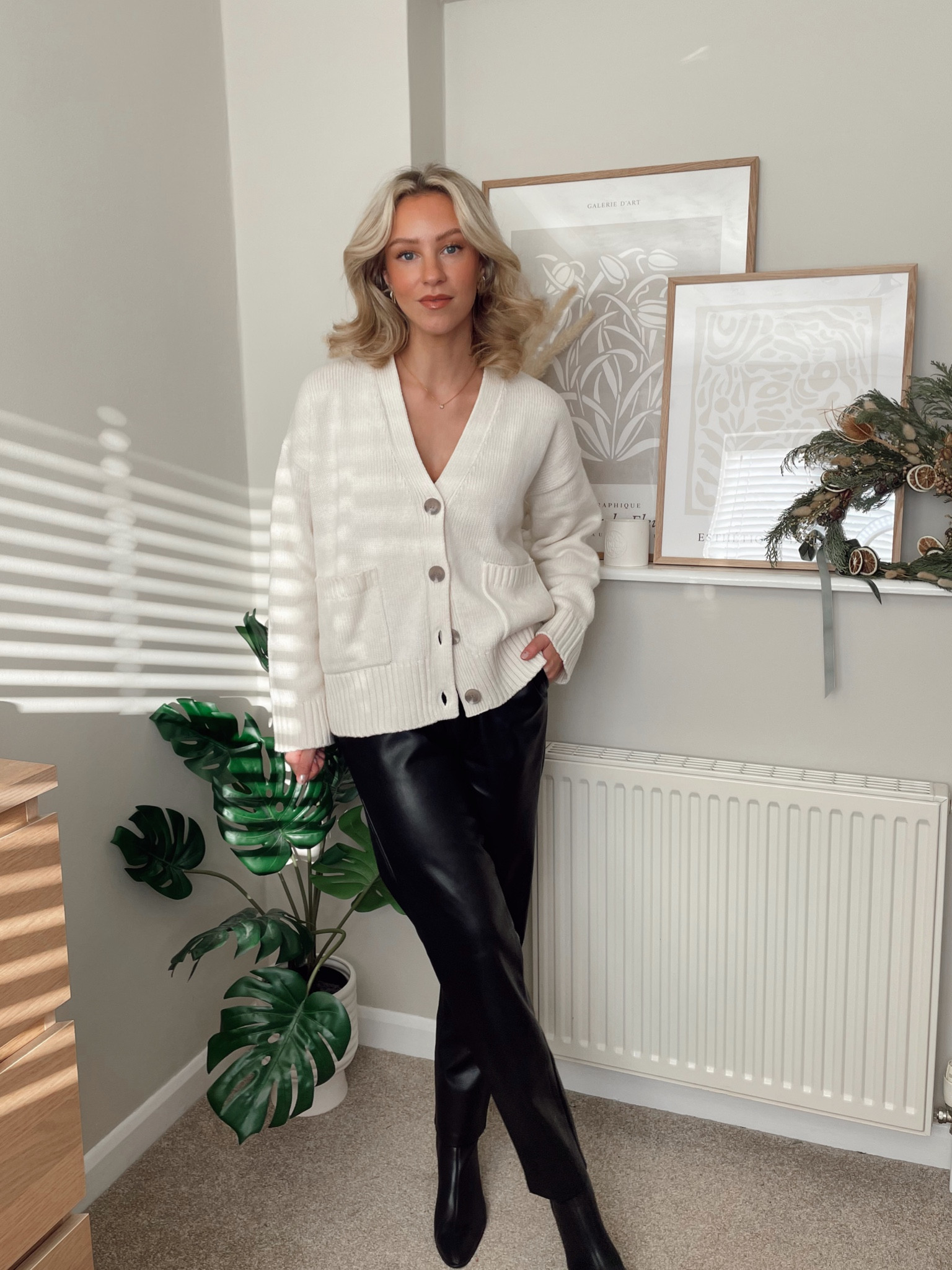 Amazon fashion the drop knitted cream cardigan - Khaite dupe 
Wearing size M

Amazon fashion the drop faux leather joggers - wearing an XS

#LTKeurope #LTKstyletip #LTKSeasonal