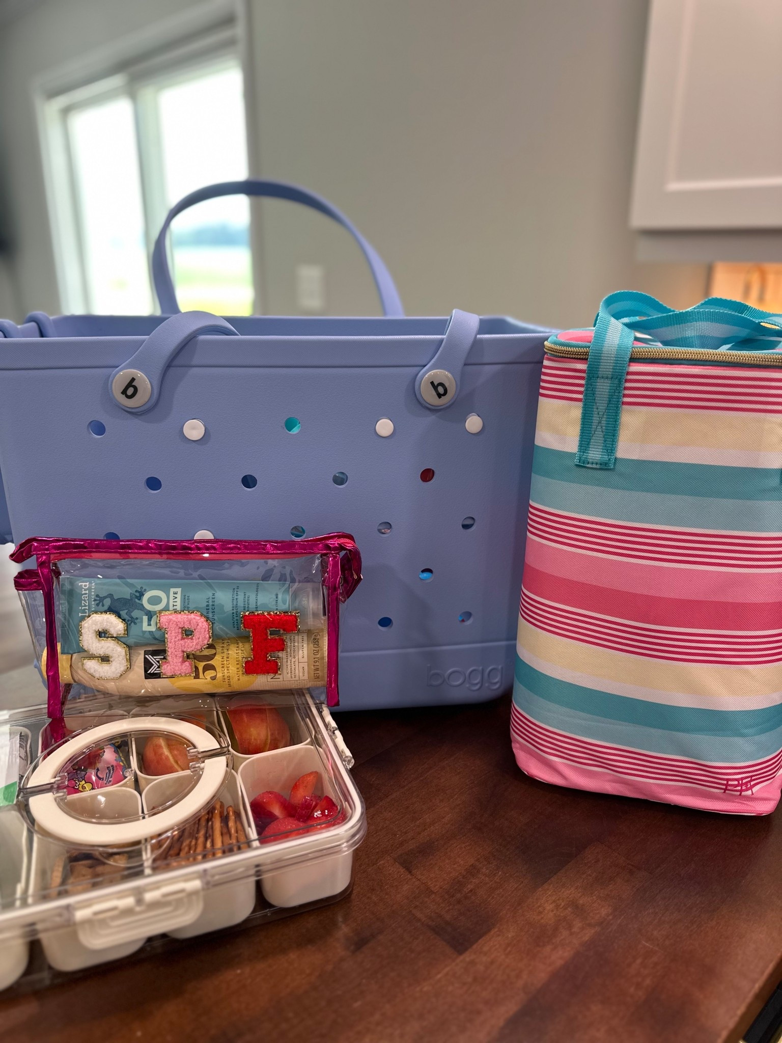 ALL the pool day essentials!!😎 #boggbag #pool #poolbag

#LTKSeasonal #LTKTravel