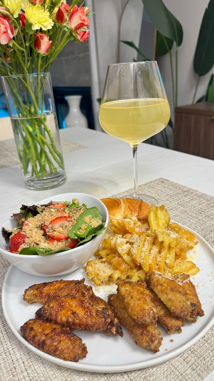 Self care and dinner time… 


#LTKHome