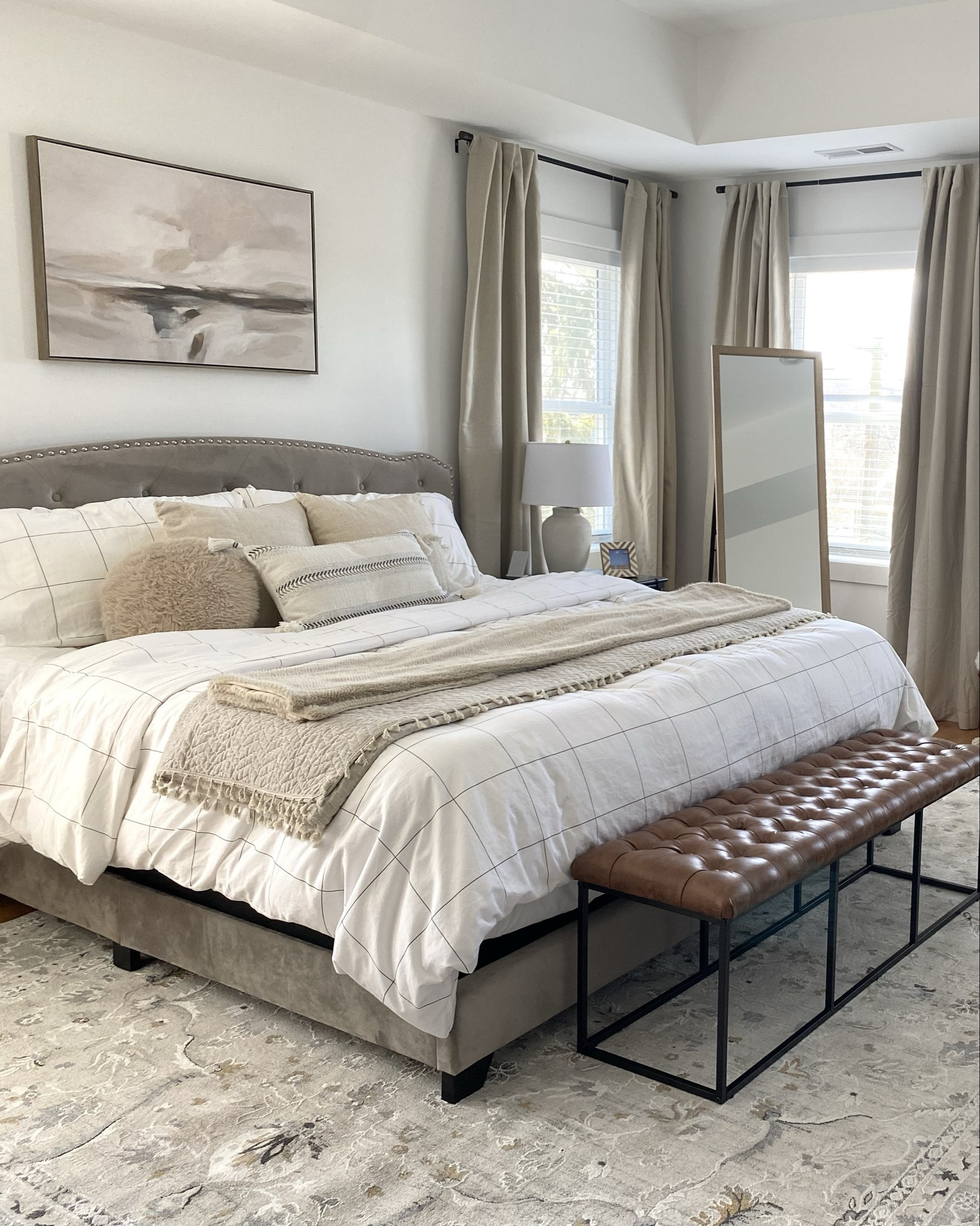 Before and after only changing accessories! It’s really just that simple! 

#LTKHome #LTKStyleTip