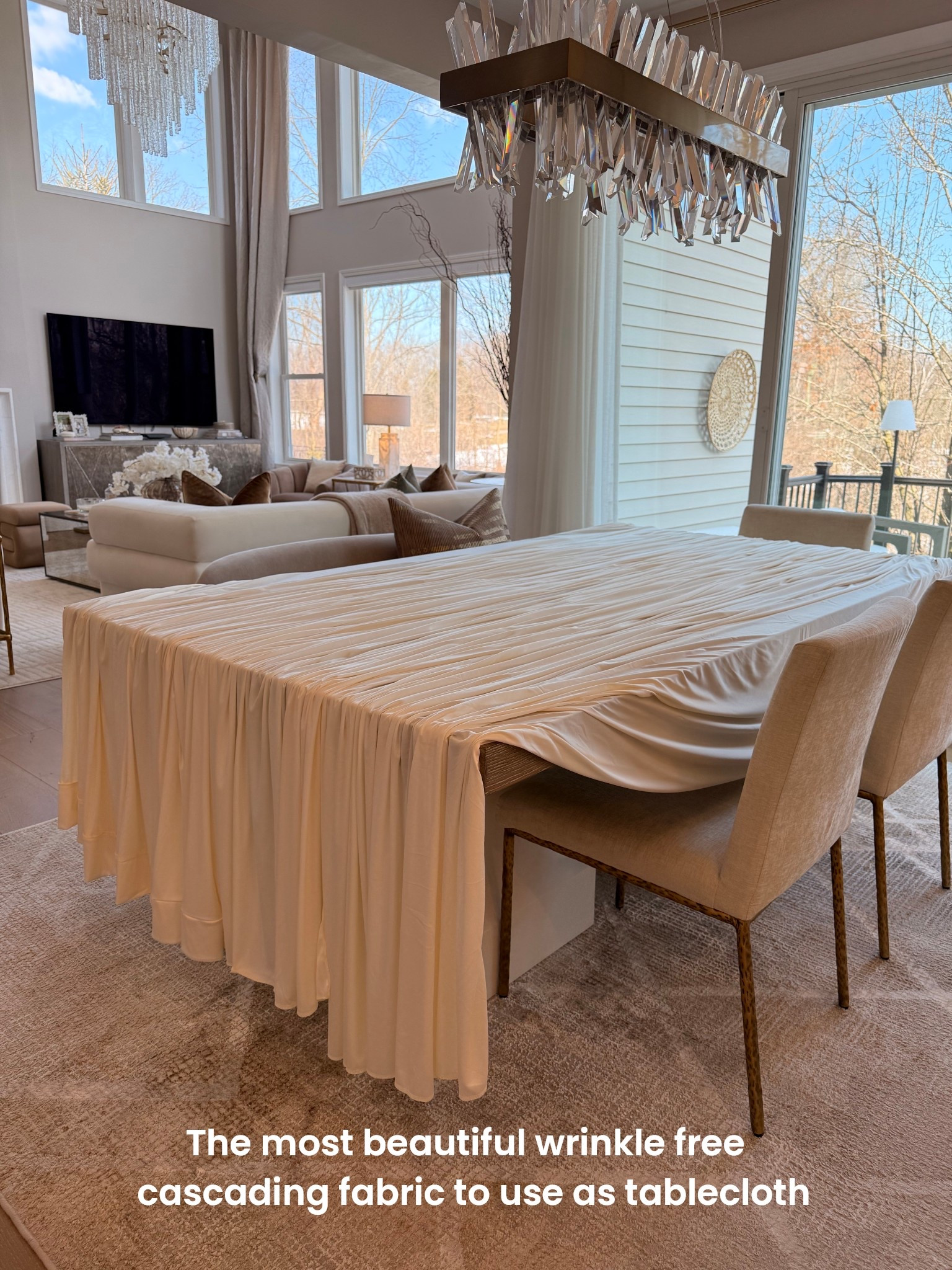 A beautiful wrinkle free fabric that creates an elegant cascading look for your dinner party! Comes in many colors 