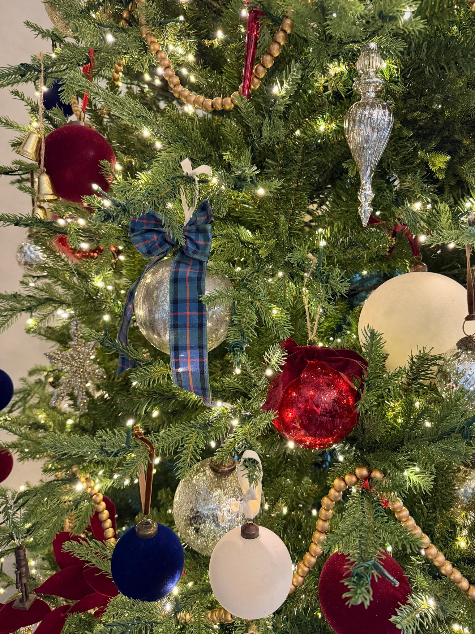 This Christmas morning is just magical with mercury glass ornaments 😍❄️🎄🎁

#christmasornaments #mercuryglass #christmasday #christmasdecor #merrychristmas

#LTKHome #LTKSeasonal #LTKHoliday