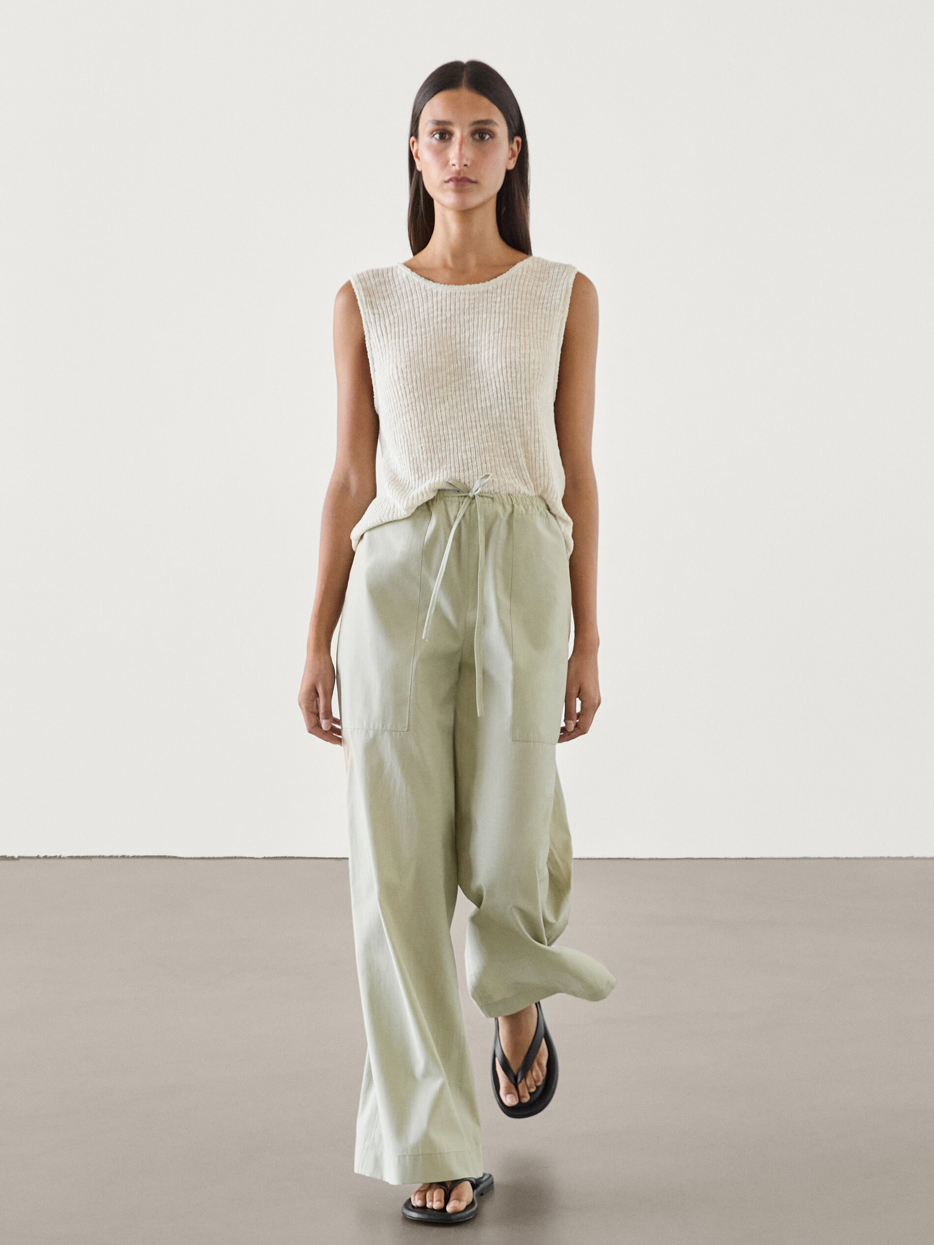 Jogger fit poplin trousers with drawstrings | Massimo Dutti UK