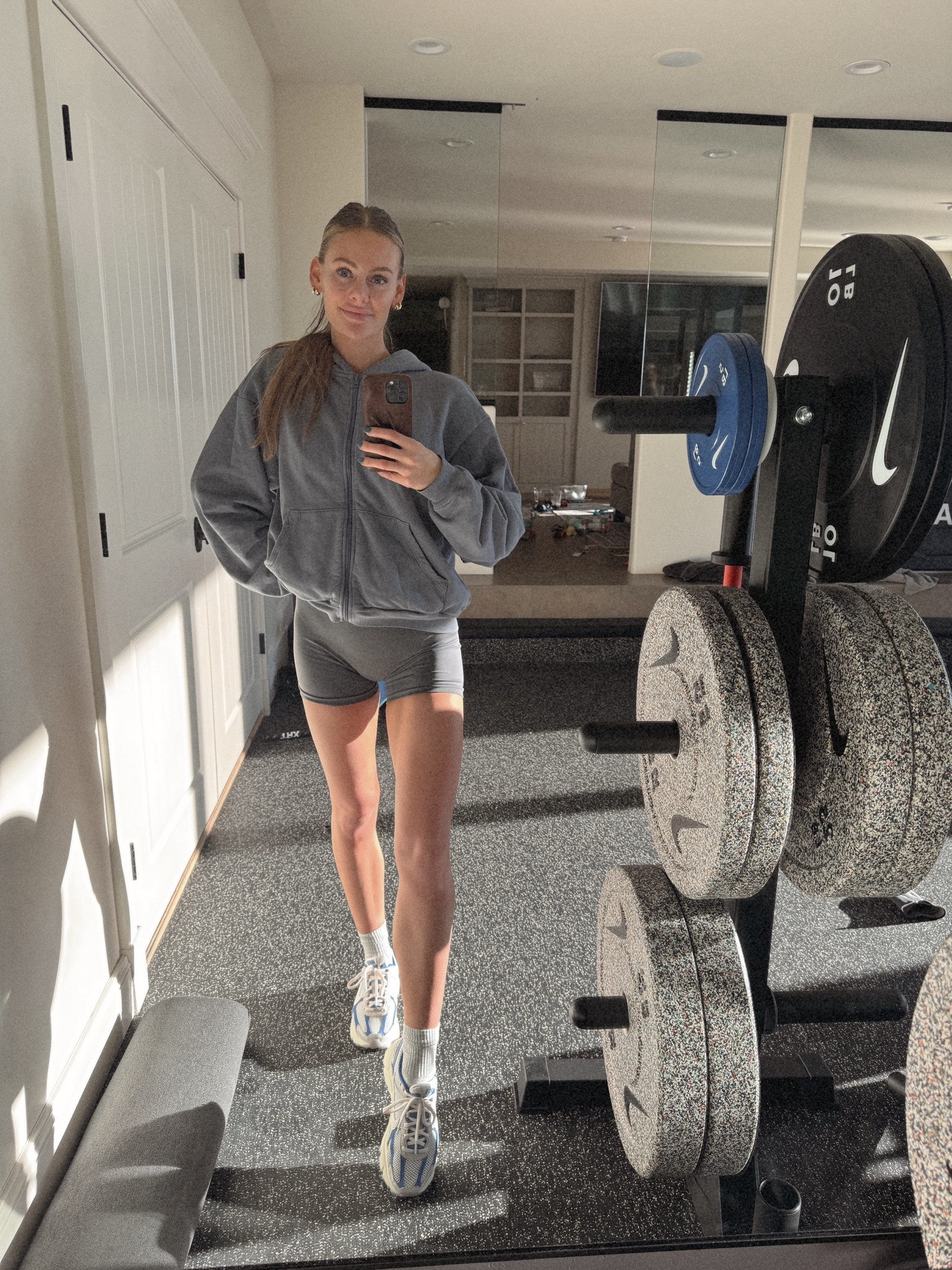 tired eyes and a new color in the vomero 5’s 💙🦋🏃‍♀️

#LTKActive