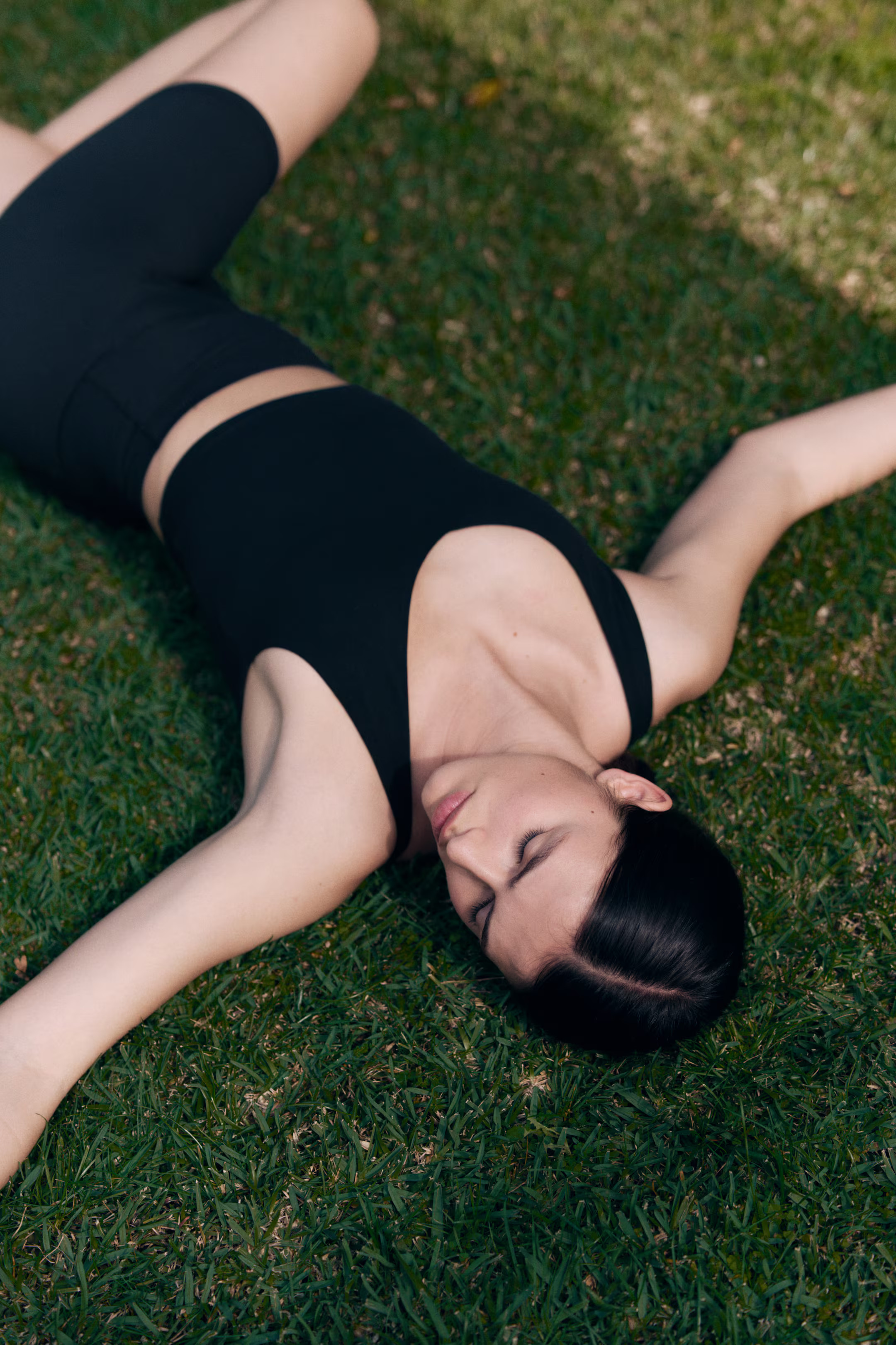 Medium Support Yoga bra with SoftMove™ Lycra® | H&M (UK, MY, IN, SG, PH, TW, HK)
