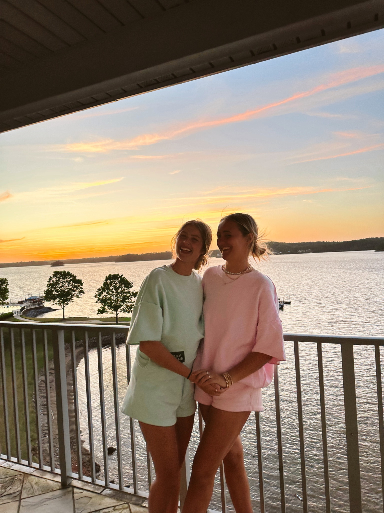 DAILY DRILLS but make it cotton candy🍭🍬🧚‍♀️☁️

colors: surf & cupid

#LTKFind #LTKGiftGuide #LTKSeasonal