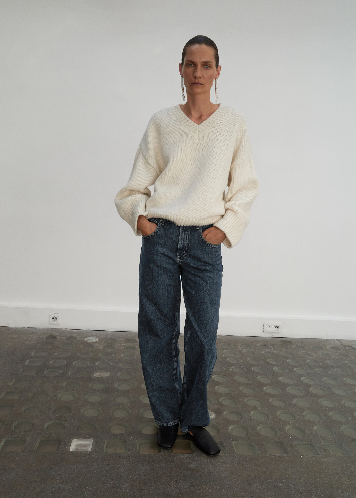 Mid-rise straight jeans | MANGO (UK)