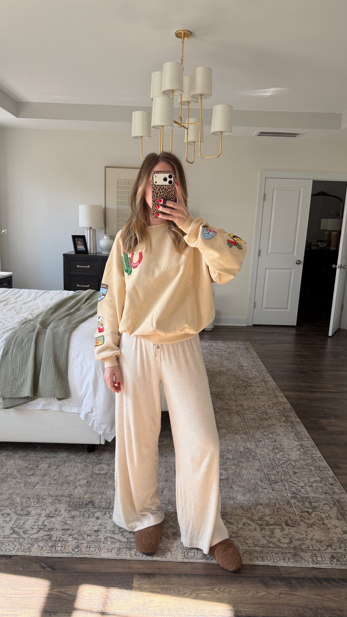 Cute patchwork sweatshirt (small) and super soft lounge pants (small) 