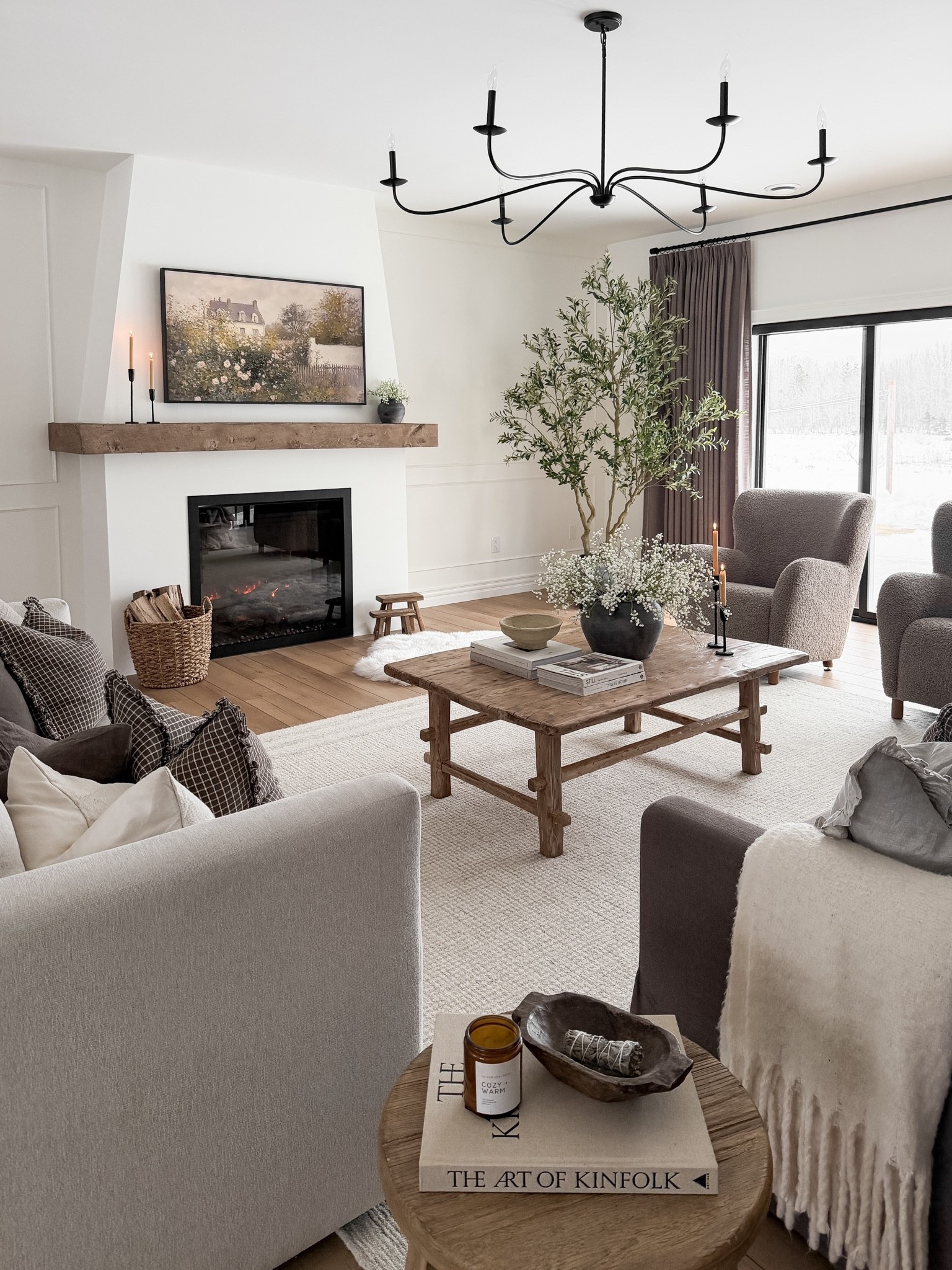 I feel like it’s been a minute since I shared my living room, so here we are! 🤎

#LTKhome #LTKsale #LTKcanada