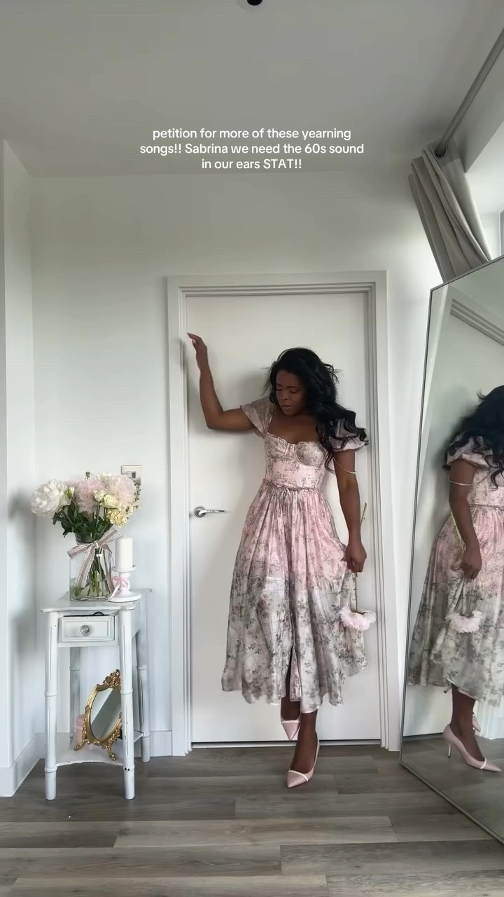 bring back yearning!!!!! 🎀👸🏾💐

#pinterestgirl #romanticizeyourlife #sabrinacarpenter #hopelesslydevotedtoyou #shortnsweet #houseofcb #softblackgirl