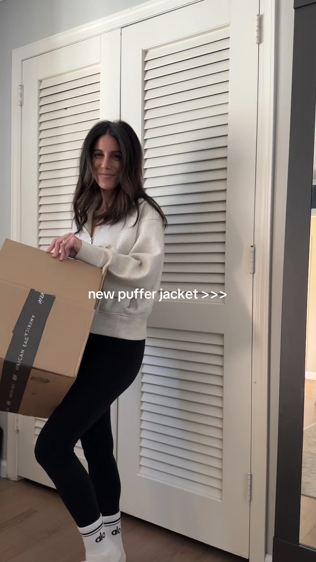 Obsessed with this puffer jacket from aerie! Perfect for cold temps in the winter!

Wearing size xs. Perfectly oversized to still wear layers and sweatshirts underneath.

Aerie, aerie haul, winter style, winter jacket, winter coat, winter clothes, puffer coat

#LTKFindsUnder100 #LTKPetite #LTKSeasonal