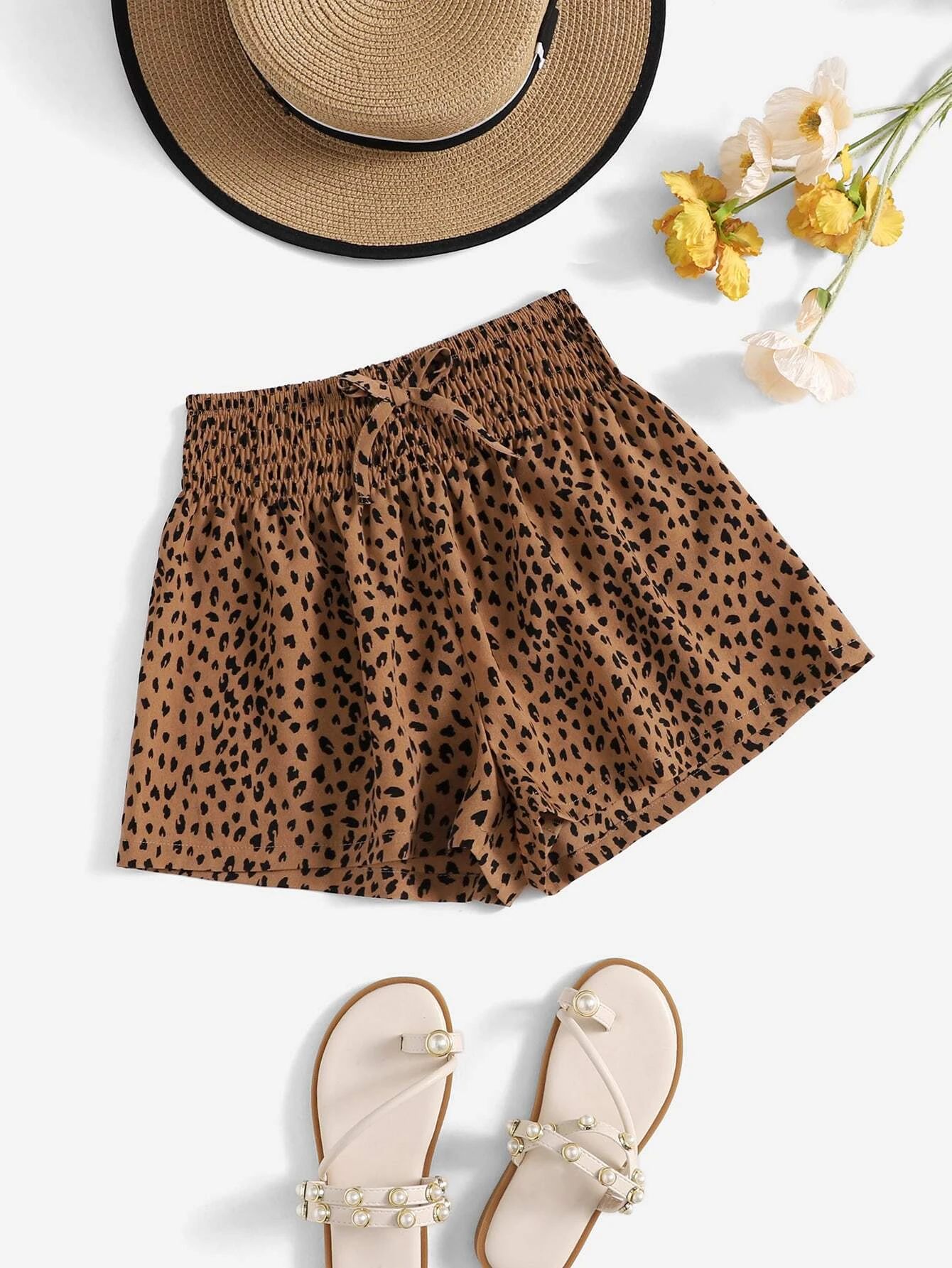 SHEIN Girls Shirred Waist Leopard Shorts | SHEIN
