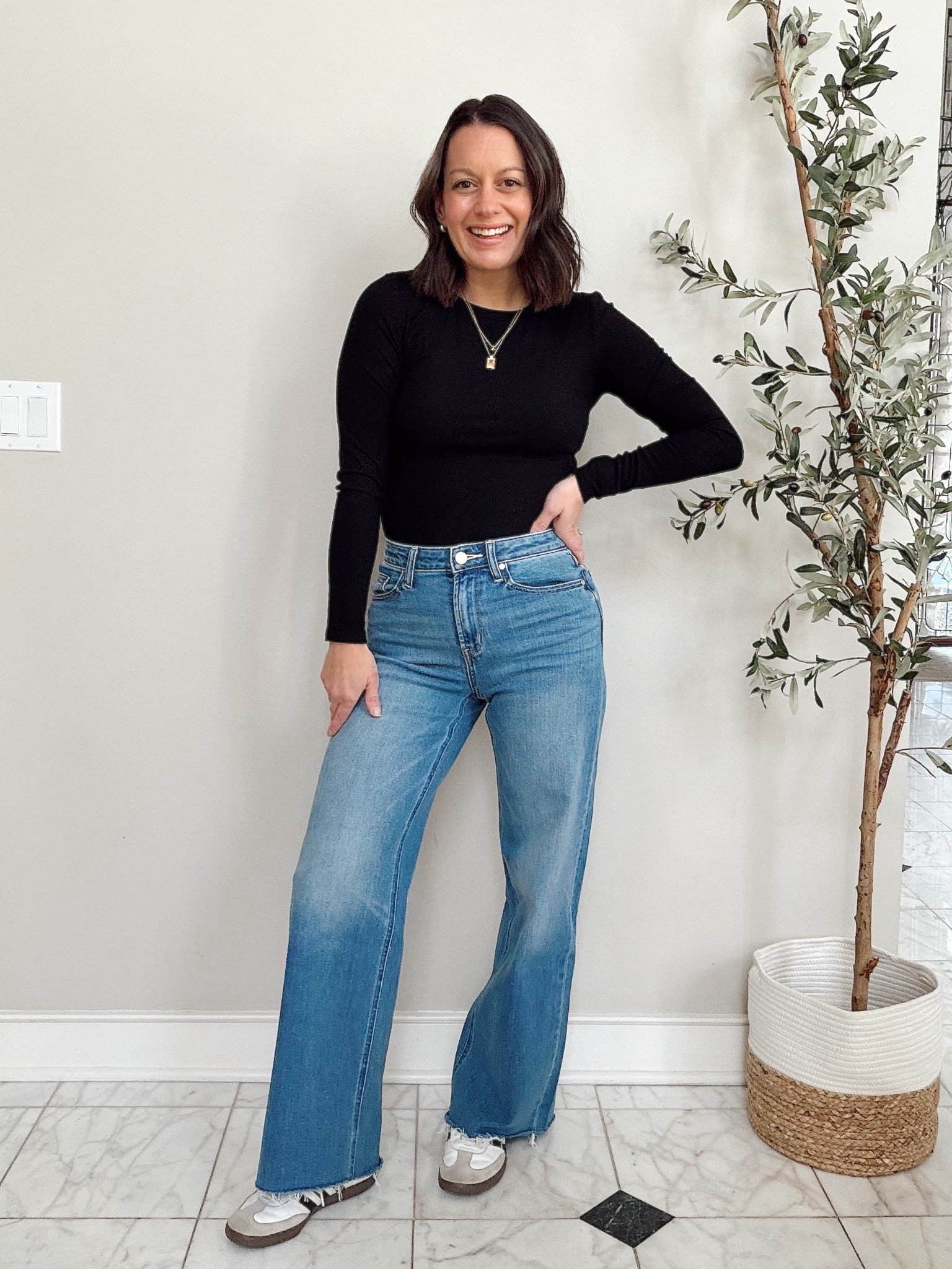 The best wide leg jeans! Run true to size and come in 4 inseam lengths. I’m in the 30 inch inseam at 5’4”.



#LTKootd #LTKmomlife #LTKOver40