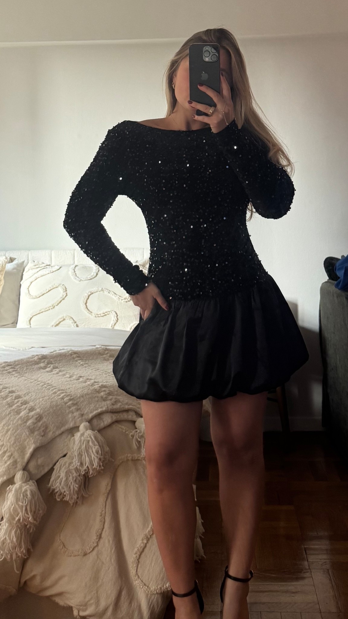 Holiday party dress from lulus! 

#LTKParties #LTKHoliday #LTKSeasonal