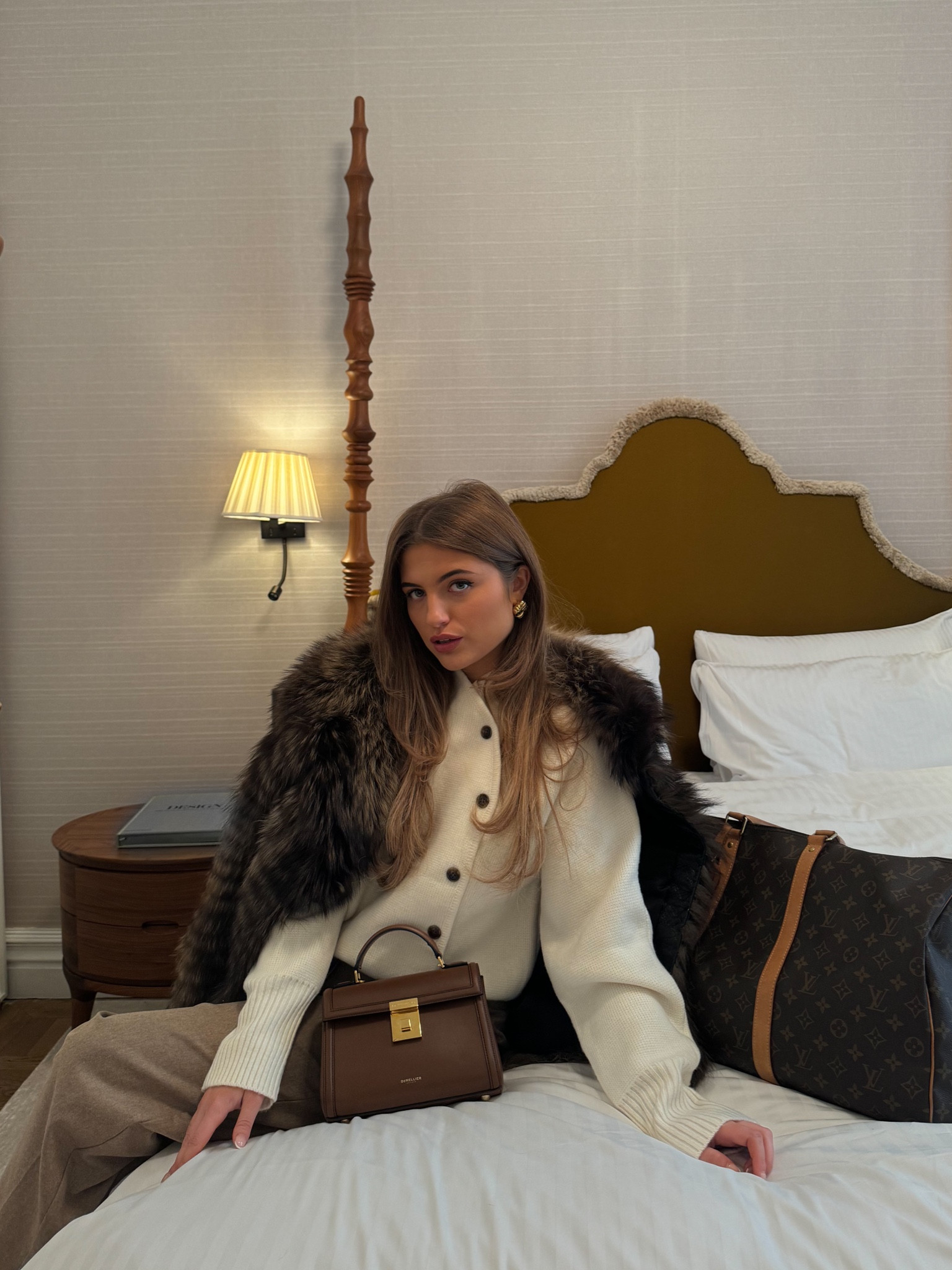 Checking in 🤍 

#LTKwinter #LTKstyletip #LTKluxury