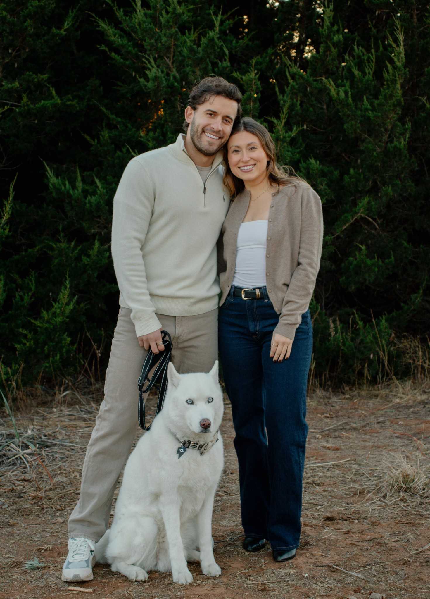 Family holiday photo outfits! I basically live in everything Abercrombie and have this sweater in two colors, they are amazing! 