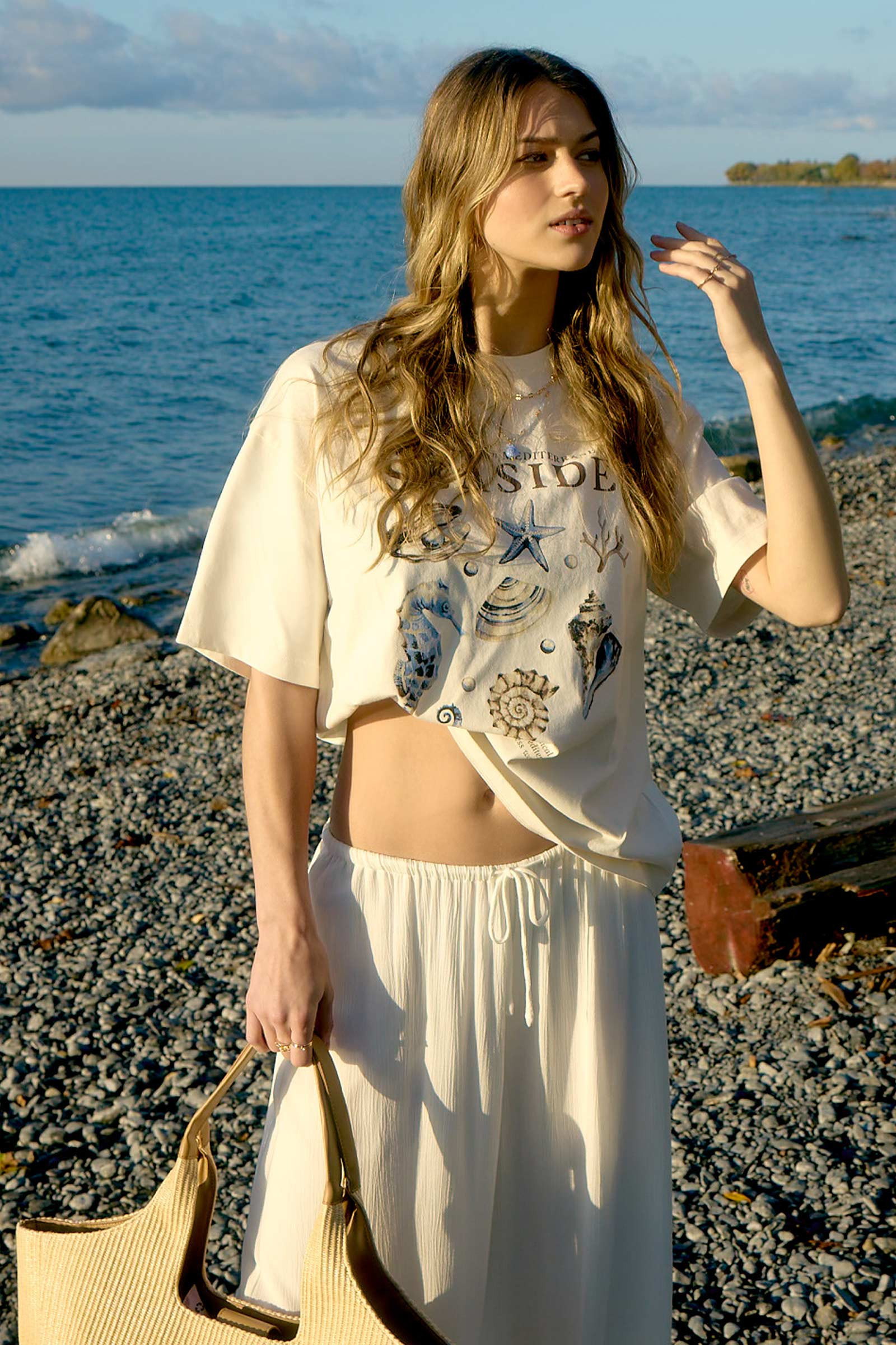 Oversized Graphic T-Shirt | Ardene