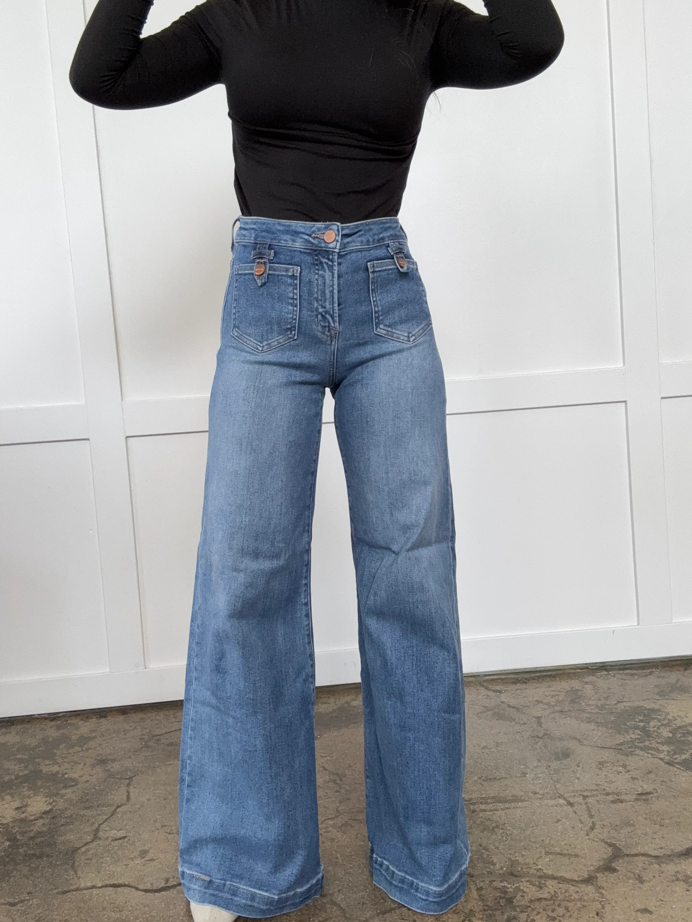 Sherry Risen Mid Rise Wide Front Patch Pocket Jeans | Willow Boutique