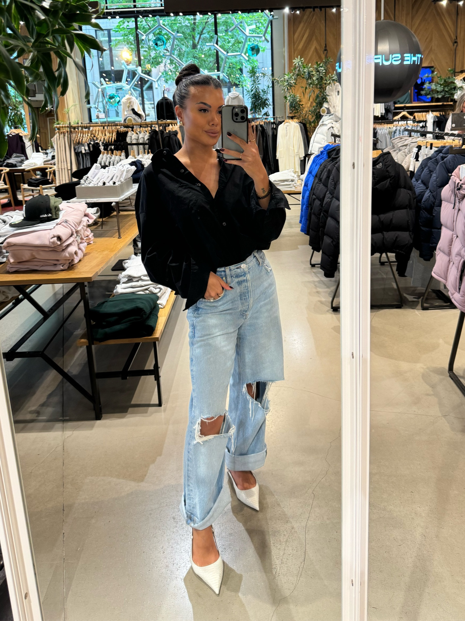 My favorite jeans by citizen of humanity - wearing a 25! 

#LTKStyleTip