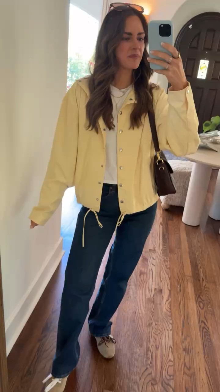 OOTD - obsessed with this lightweight jacket for spring 

Jacket & top - small
Jeans - 25

Bag is @Vivrelle use code: LAURENROSCOP to save

#LTKootd