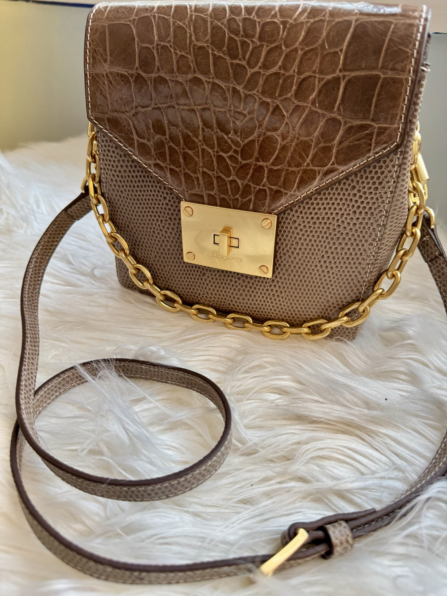 #ad #EricJavits #paidpartner  #sponsored  @ericjavits
Elegant doesn’t have to mean impractical — and that’s exactly why I’ve been reaching for these two Eric Javits bags nonstop this season.

Want the links? Like, Follow & Comment BAGS and I’ll send links right to your DM.

The Alli in Peanut is my everyday go-to: polished, structured, and easy to wear with casual looks. The Livia in Taupe instantly elevates an outfit and feels timeless in the best way. 

Both blend classic design with real-life functionality — which matters so much to me at this stage of life.

If you’re looking for a bag that works hard and looks beautiful doing it, Eric Javits truly delivers.

👉 Shop the Eric Javits Fall/Winter 2025 Collection in my LTK shop
And use my code: Suzanne10’ for 10% off sitewide 
Which one are you choosing — Alli or Livia? 👇
 #EricJavits #ChicAccessories #StyleOver40 #TimelessStyle 
#FallEssentials, #ElegantStyle, #FallFashion, #FashionStatement, #TimelessElegance,  

#LTKOver40 #LTKTall #LTKootd