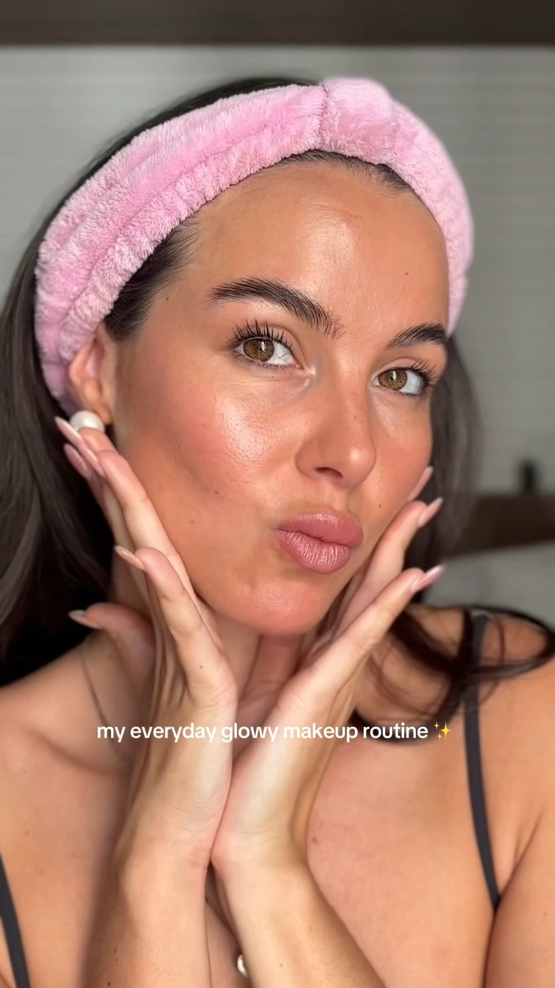 My everyday glowy skincare & makeup routine ✨ 

#LTKbeauty #LTKaustralia #LTKgiftguide