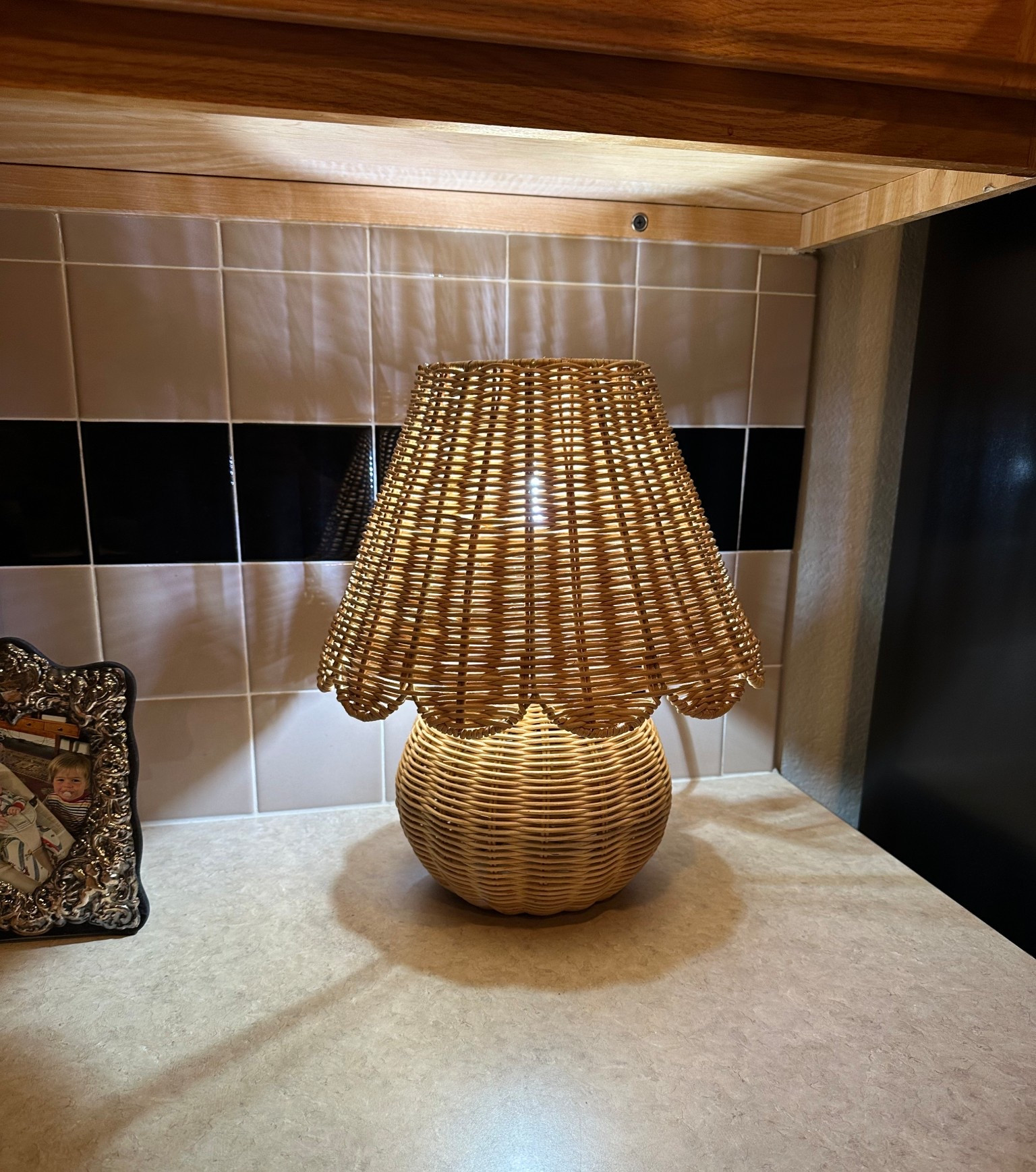 Upgraded our kitchen lamp and I am obsessed!! #targetfinds #lamps 

#LTKdayinmylife #LTKSeasonal #LTKHome