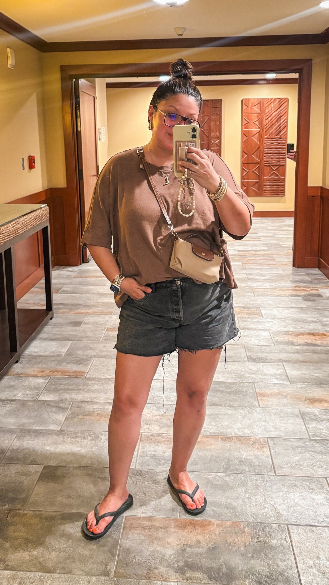 Tonight’s easy dinner look:
Amazon tee (XL)
Madewell shorts (31)
Archie’s flip
Flops

#LTKOver40 #LTKTravel #LTKMidsize