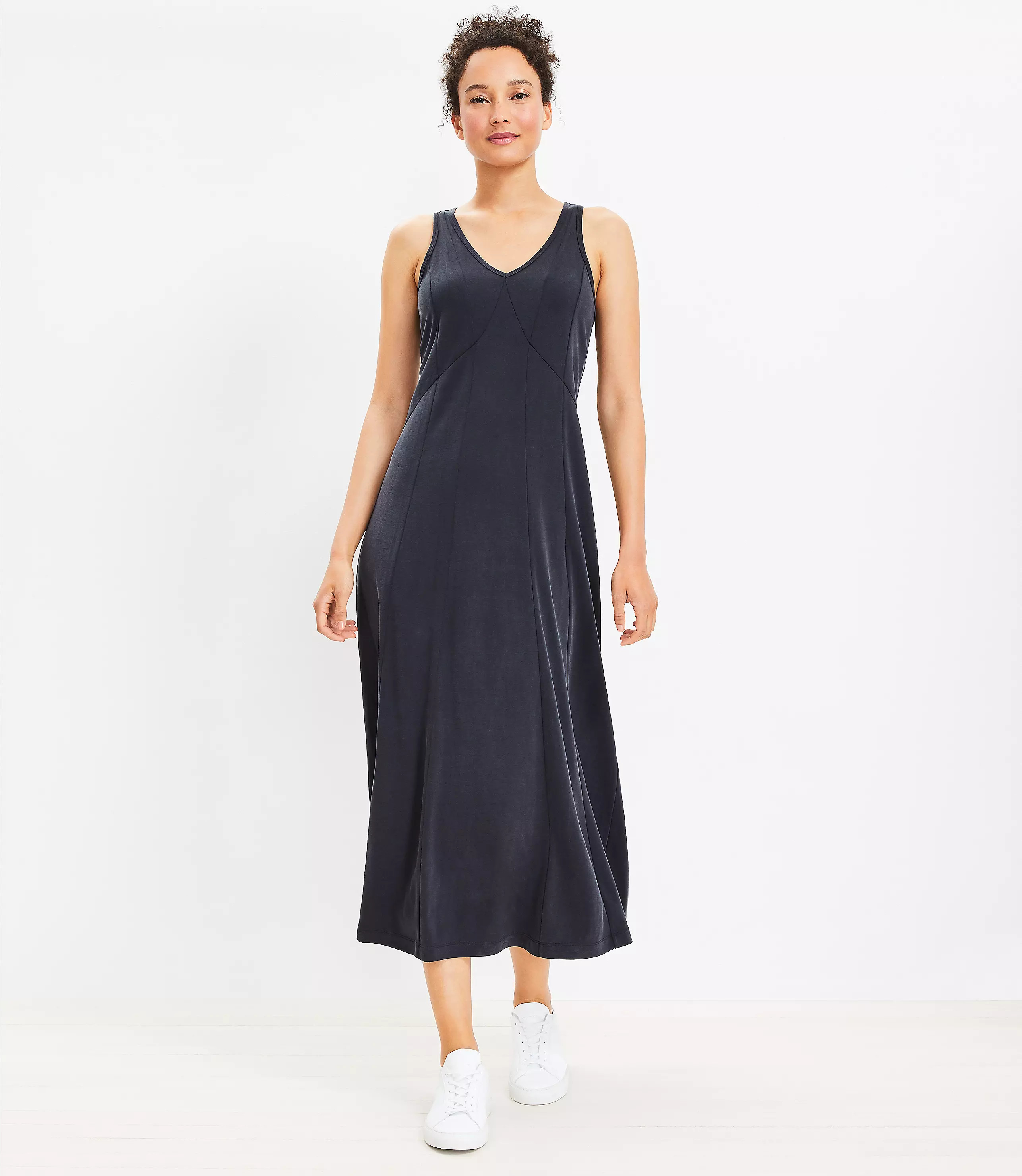 Lou & Grey Seamed Sandwashed V-Neck Midi Dress | LOFT