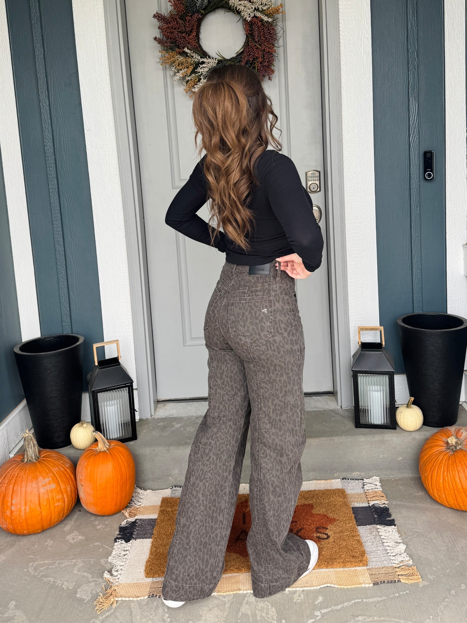 Jeans don’t have a lot of stretch but run tts! I got my normal size 25L!

#LTKFindsUnder100 #LTKGiftGuide