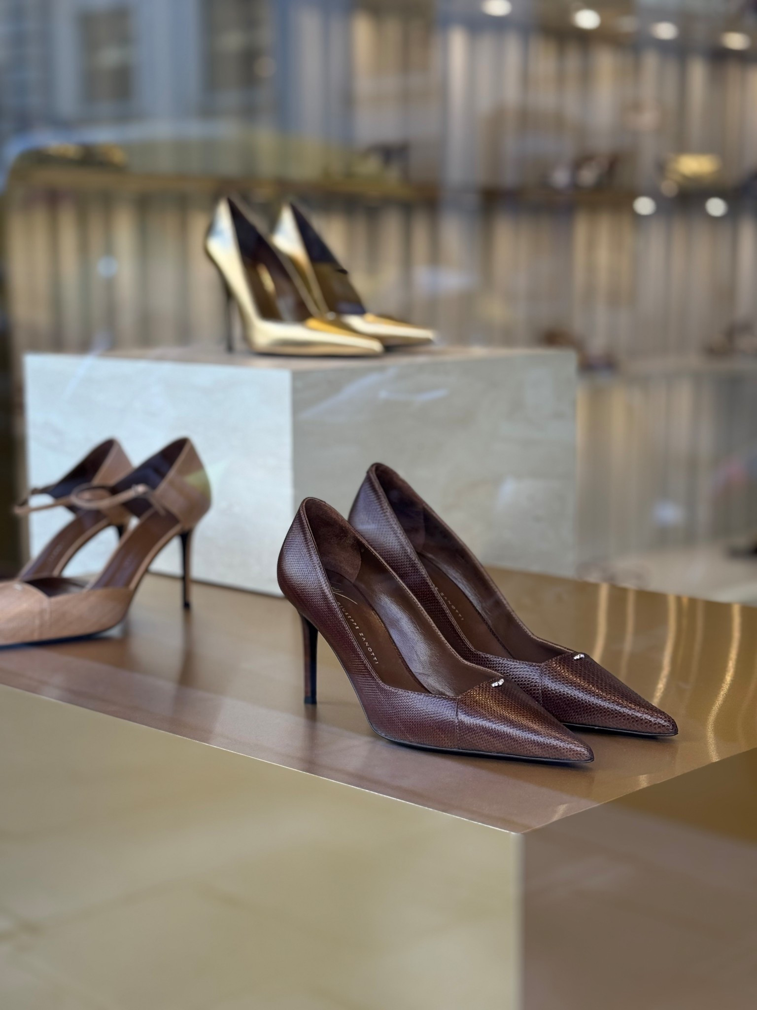 Elegant shoes ✨

#workwear #pumps #courts #heels #highheels #pointedtoe 

#LTKluxury #LTKshoes #LTKspring